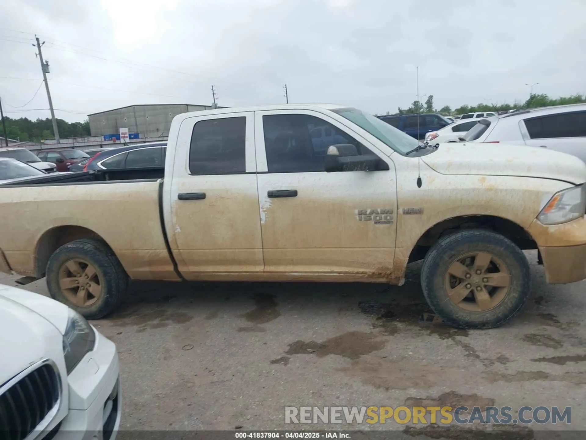 13 fotografías del automóvil dañado 1C6RR7FT5KS726409 RAM 1500 CLASSIC 2019