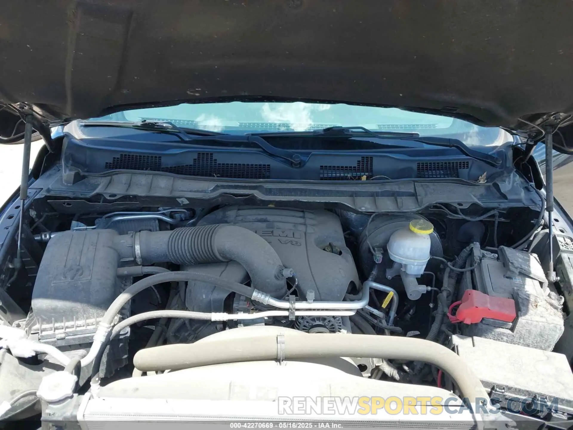 10 fotografías del automóvil dañado 1C6RR7FT6KS543228 RAM 1500 CLASSIC 2019