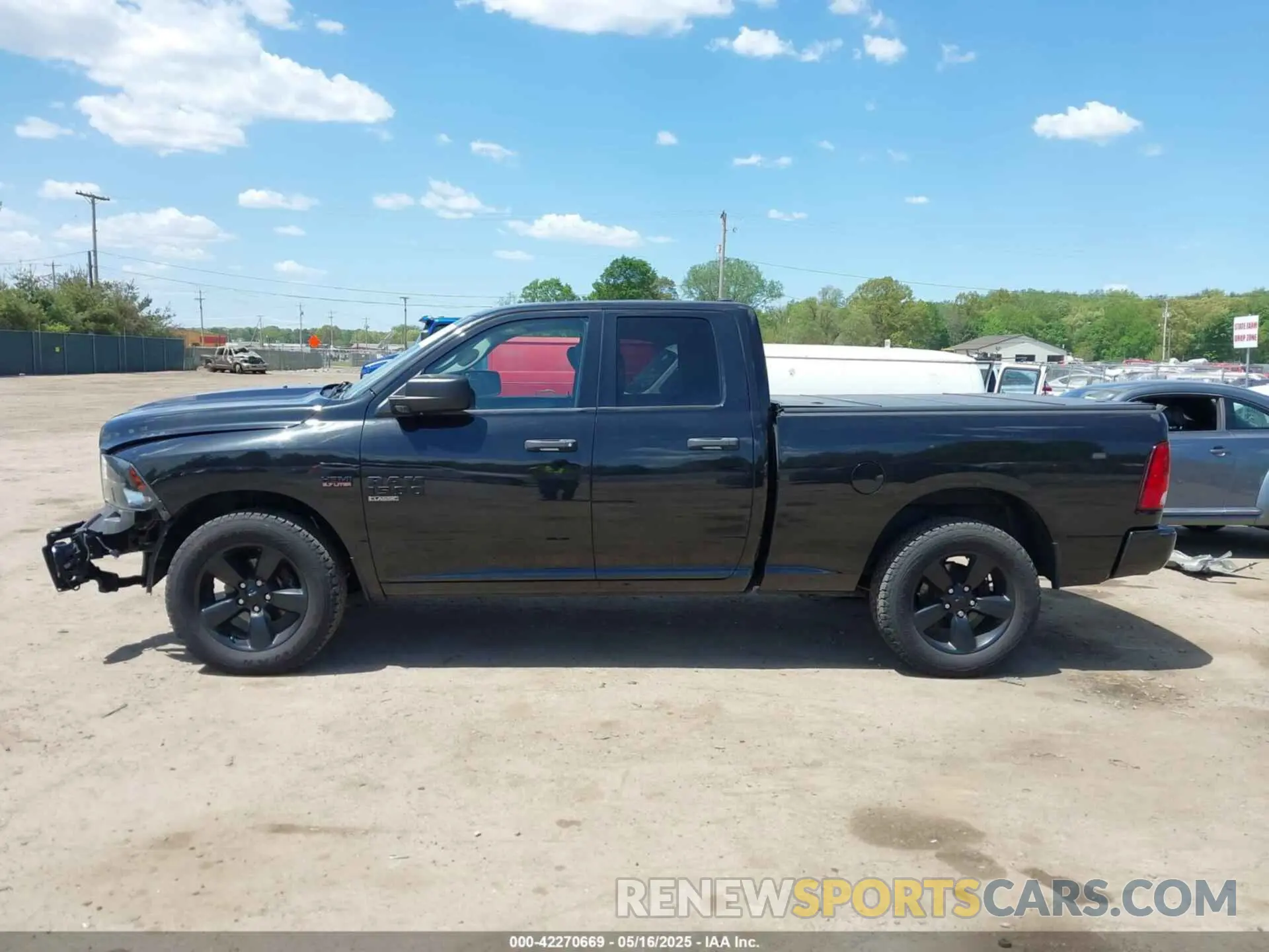 15 fotografías del automóvil dañado 1C6RR7FT6KS543228 RAM 1500 CLASSIC 2019
