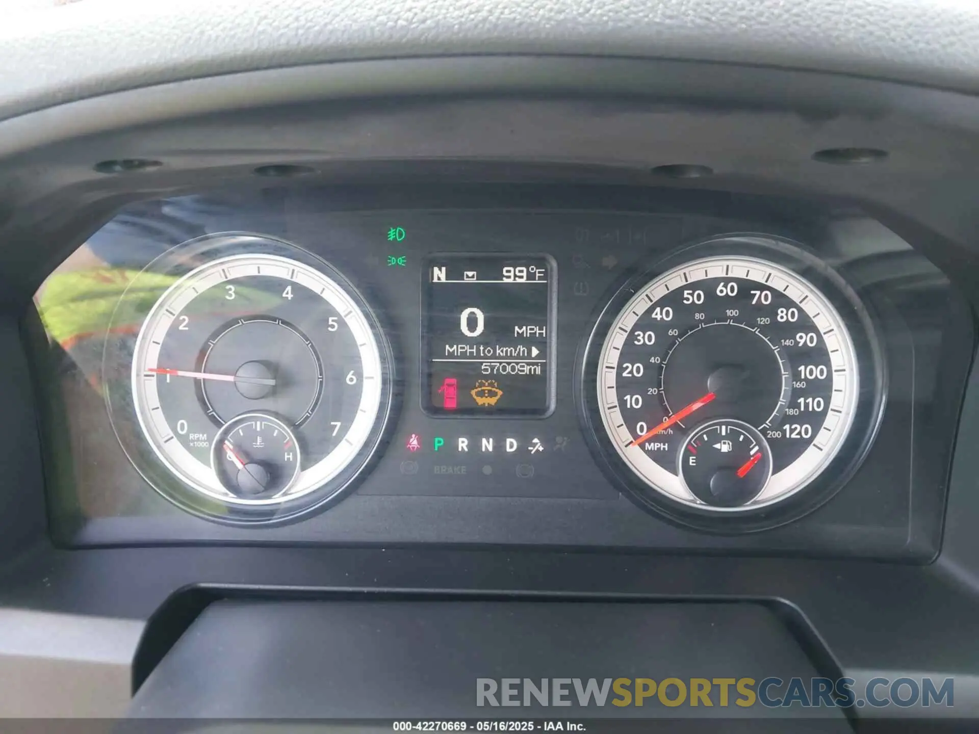 7 fotografías del automóvil dañado 1C6RR7FT6KS543228 RAM 1500 CLASSIC 2019