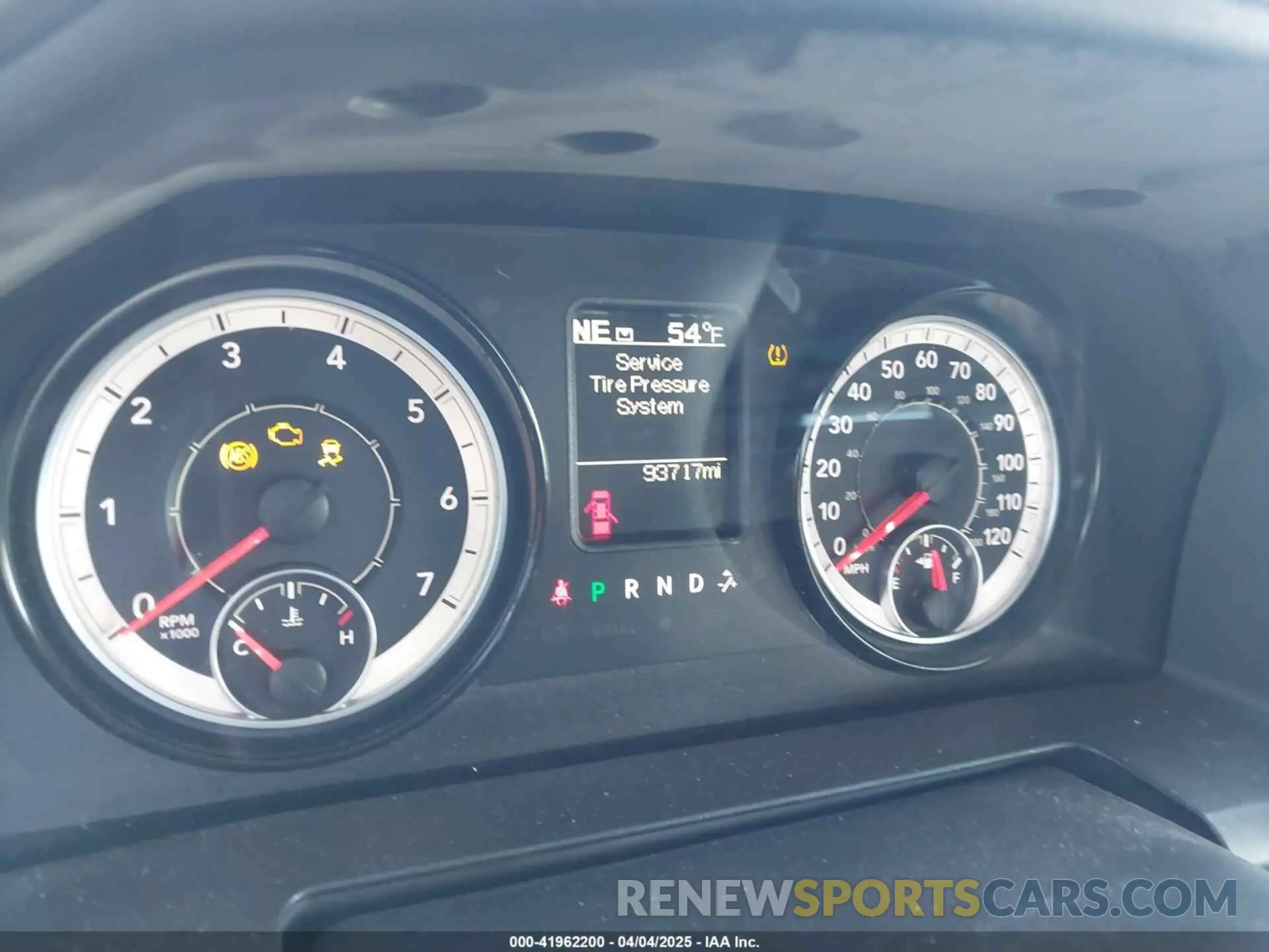 7 fotografías del automóvil dañado 1C6RR7GG1KS666467 RAM 1500 CLASSIC 2019
