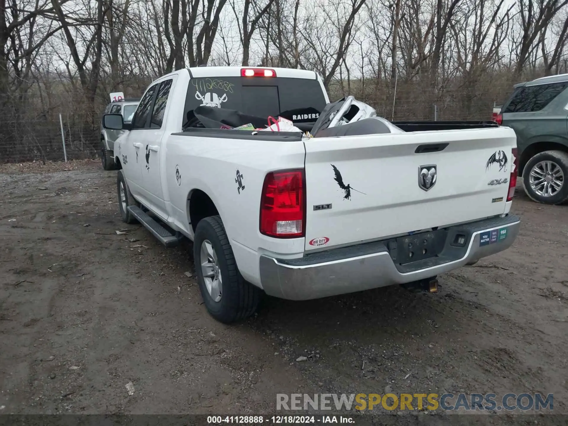 3 fotografías del automóvil dañado 1C6RR7GGXKS582518 RAM 1500 CLASSIC 2019