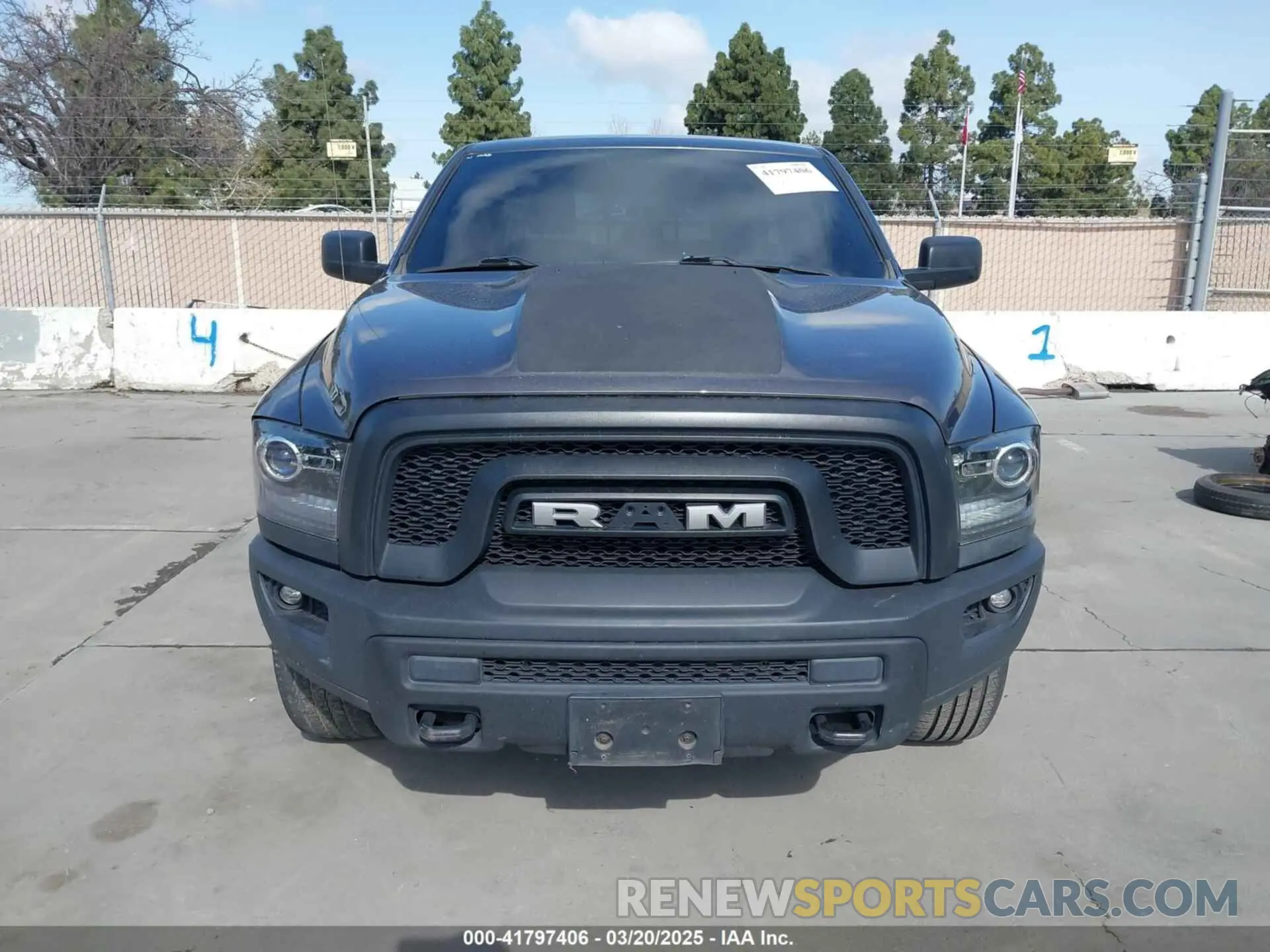 12 fotografías del automóvil dañado 1C6RR7GGXKS617350 RAM 1500 CLASSIC 2019