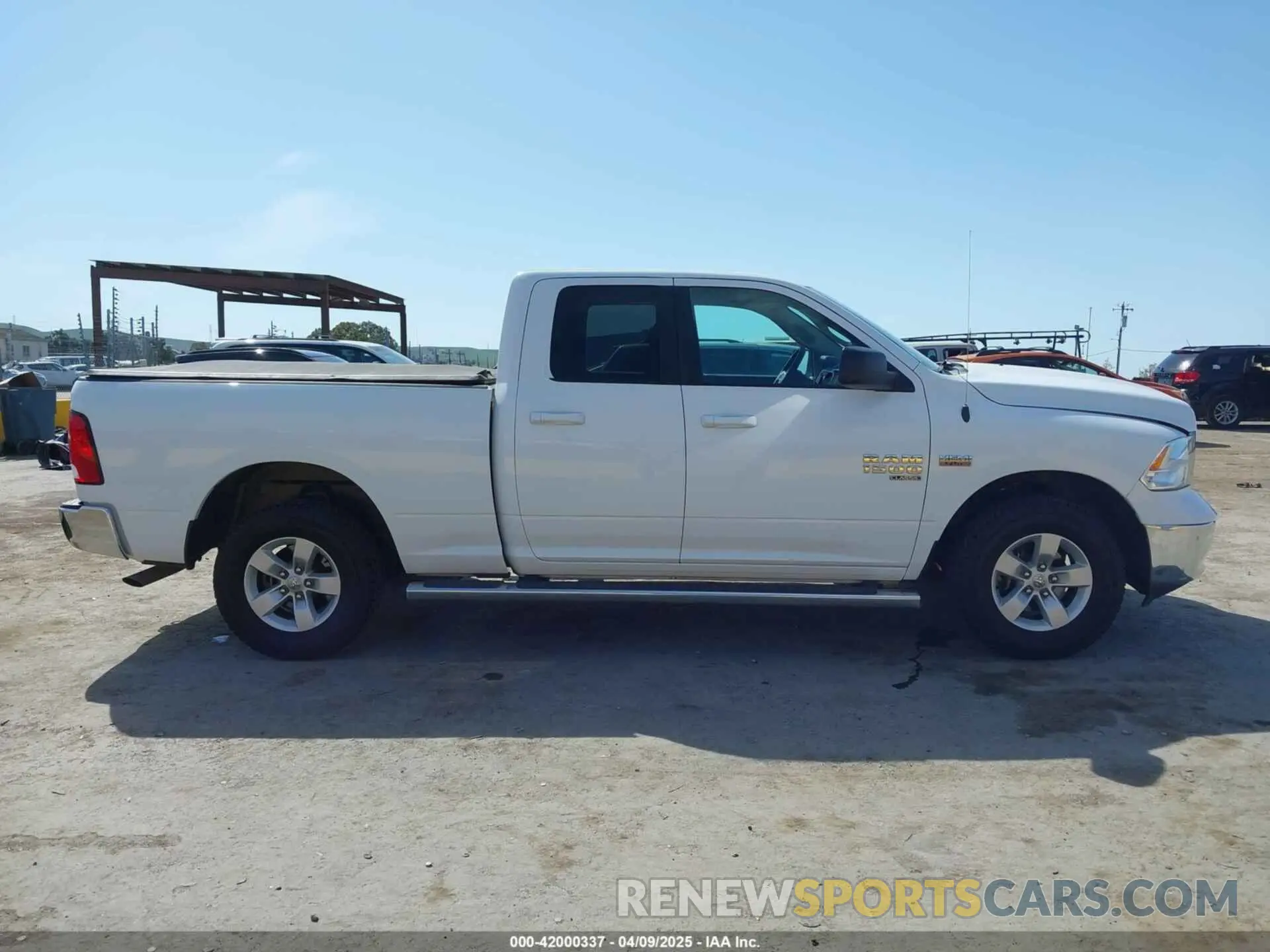13 fotografías del automóvil dañado 1C6RR7GTXKS587196 RAM 1500 CLASSIC 2019