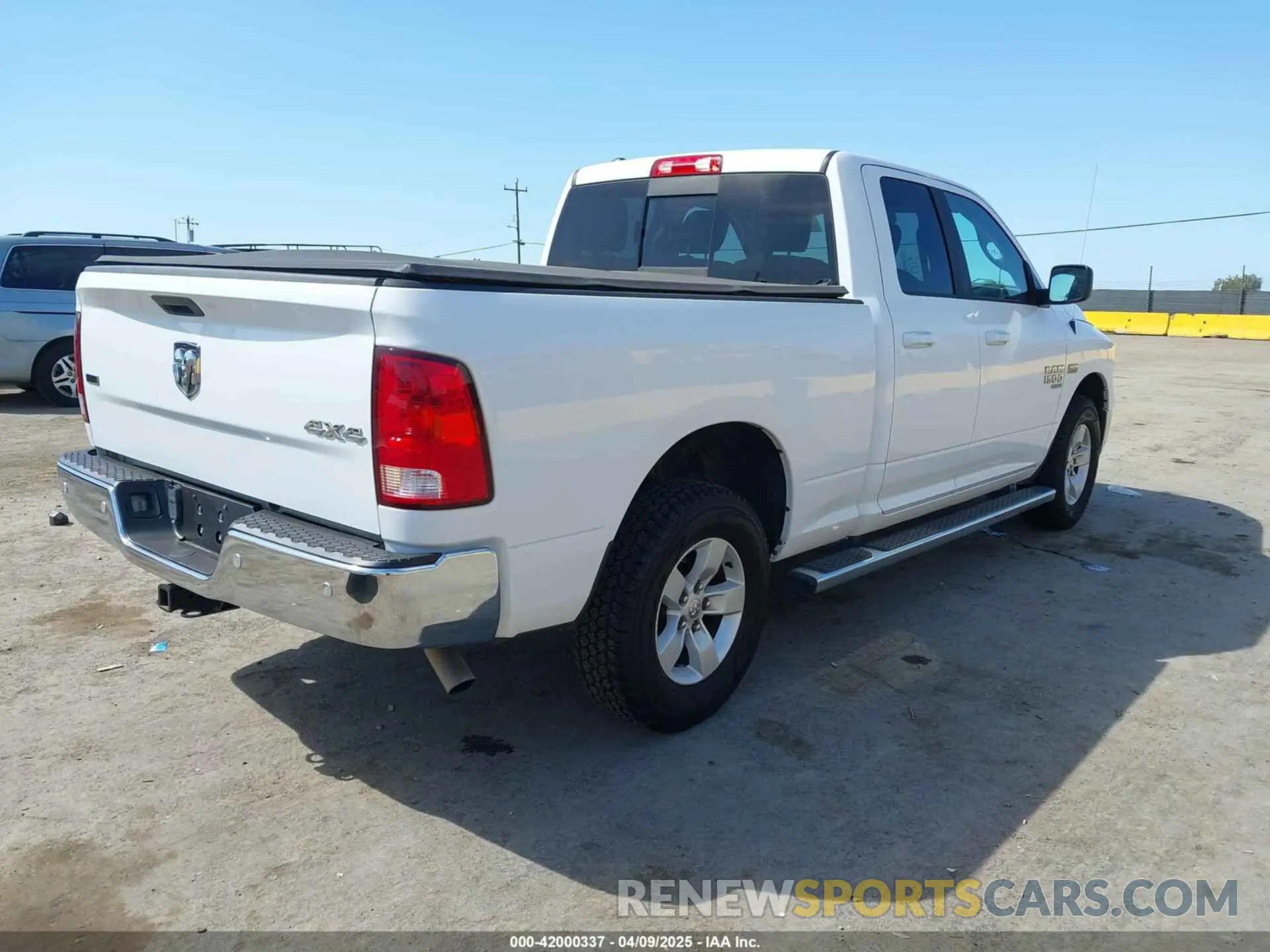 4 fotografías del automóvil dañado 1C6RR7GTXKS587196 RAM 1500 CLASSIC 2019