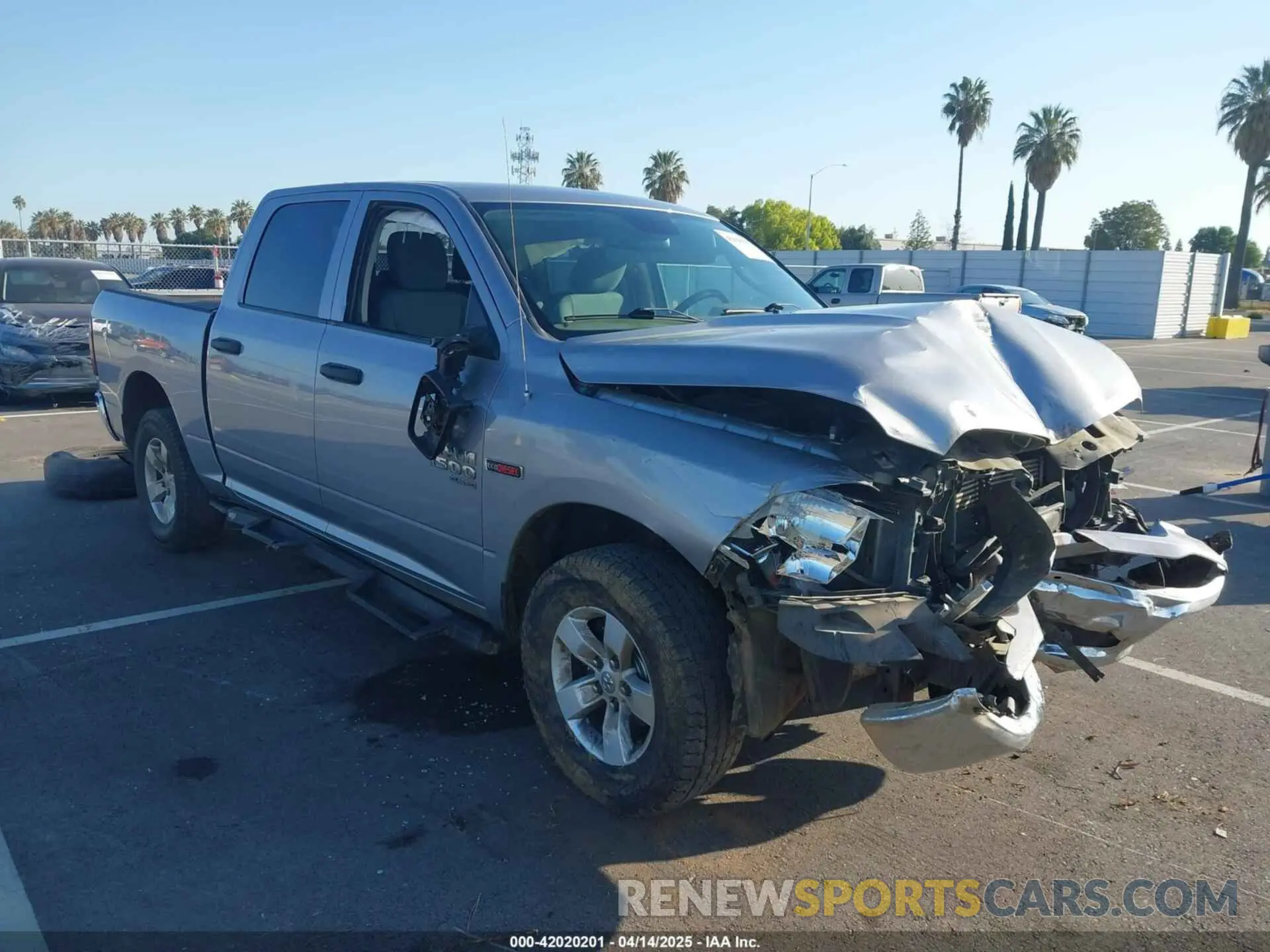 1 fotografías del automóvil dañado 1C6RR7KM7KS726166 RAM 1500 CLASSIC 2019