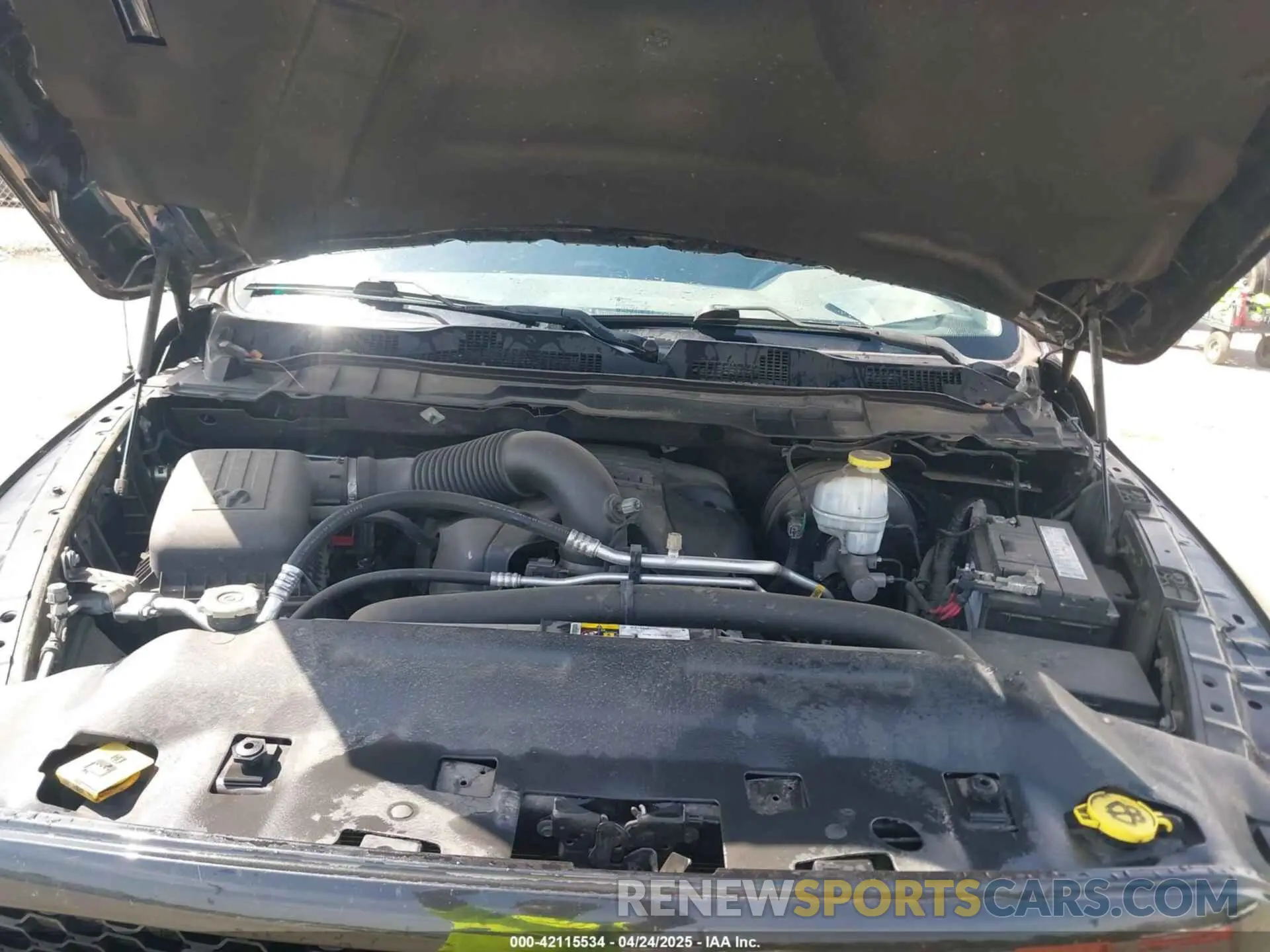 10 fotografías del automóvil dañado 1C6RR7KT7KS519977 RAM 1500 CLASSIC 2019