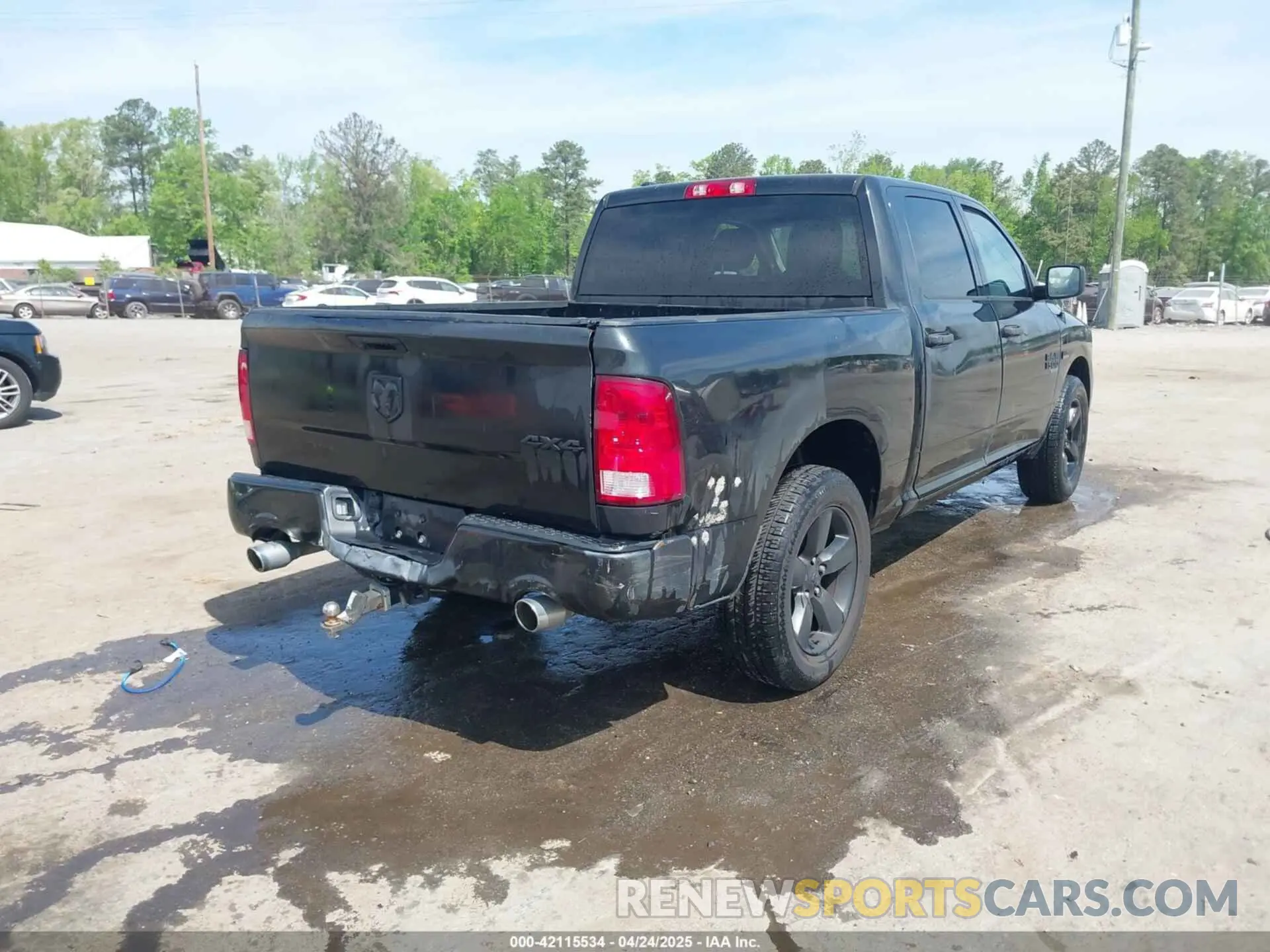 4 fotografías del automóvil dañado 1C6RR7KT7KS519977 RAM 1500 CLASSIC 2019