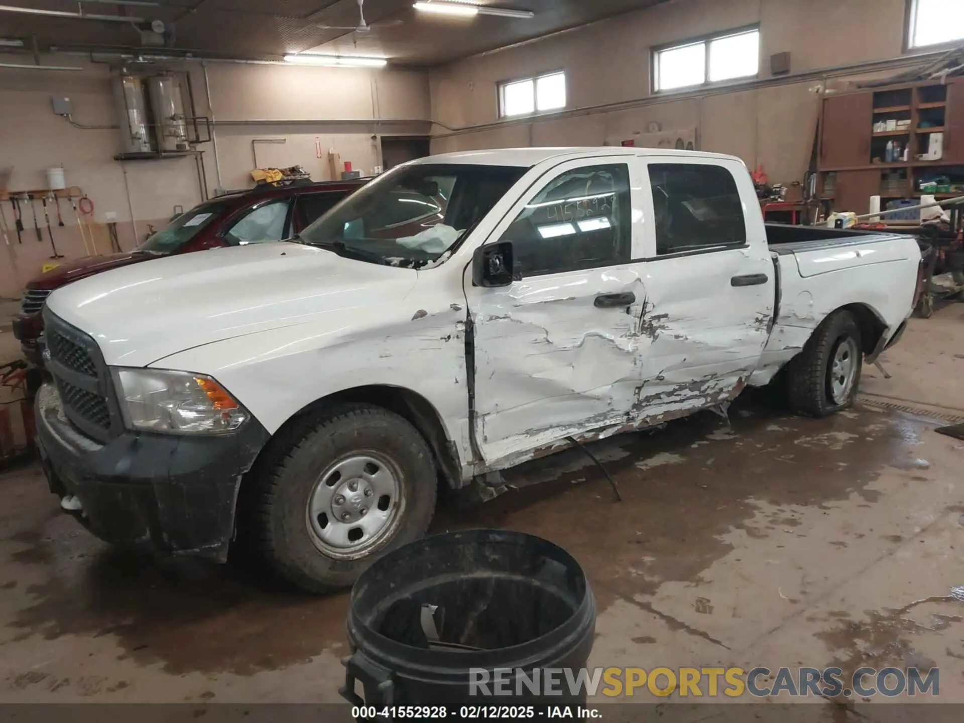 2 fotografías del automóvil dañado 1C6RR7KTXKS677570 RAM 1500 CLASSIC 2019