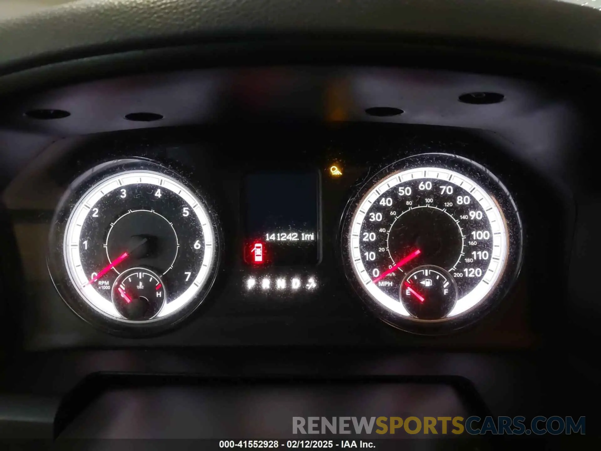 7 fotografías del automóvil dañado 1C6RR7KTXKS677570 RAM 1500 CLASSIC 2019