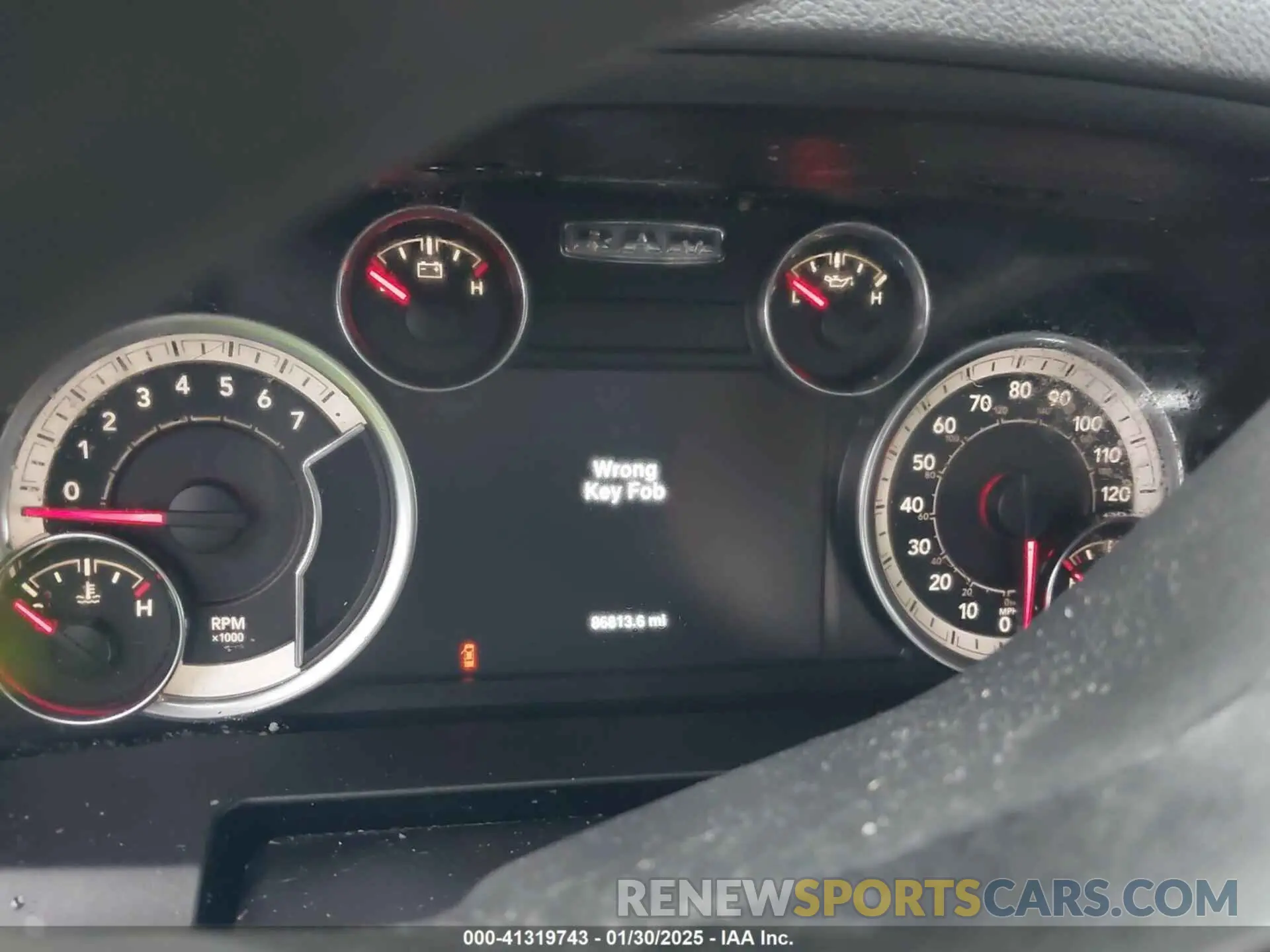 7 fotografías del automóvil dañado 1C6RR7LG8KS717307 RAM 1500 CLASSIC 2019