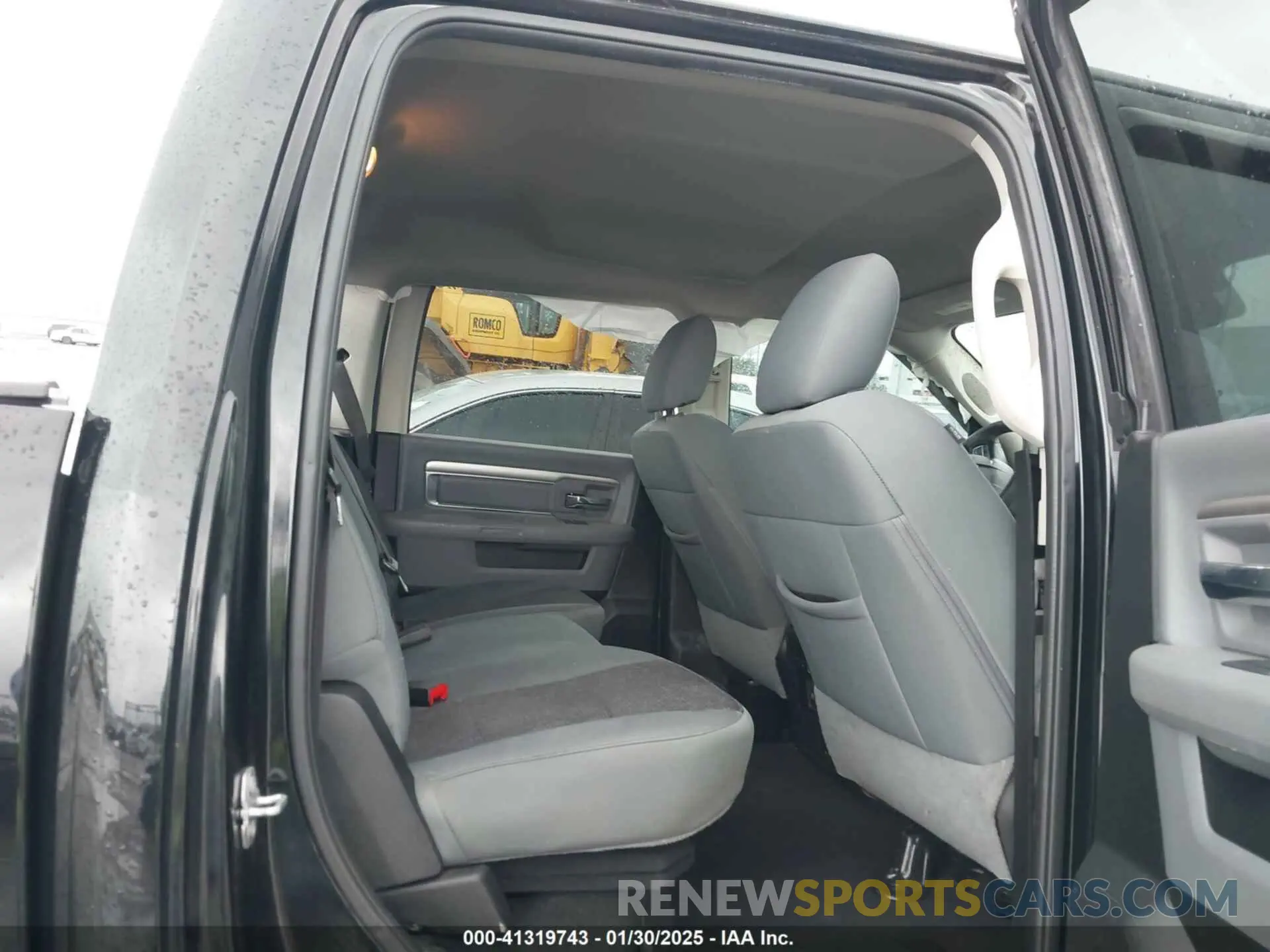 8 fotografías del automóvil dañado 1C6RR7LG8KS717307 RAM 1500 CLASSIC 2019