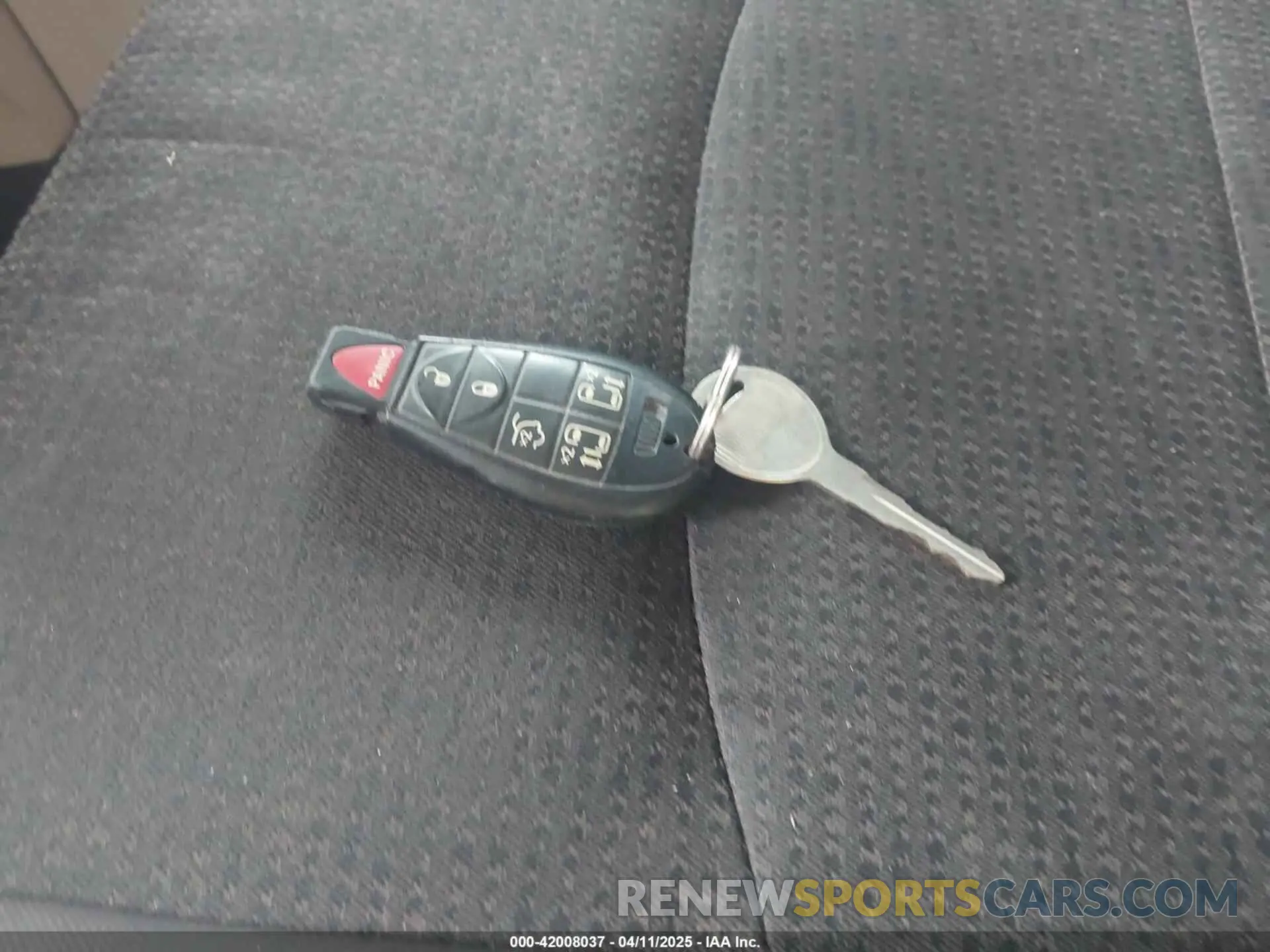 11 fotografías del automóvil dañado 1C6RR7LT1KS560992 RAM 1500 CLASSIC 2019
