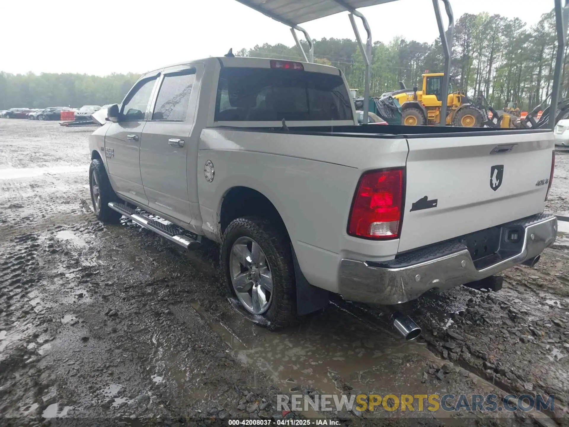 3 fotografías del automóvil dañado 1C6RR7LT1KS560992 RAM 1500 CLASSIC 2019