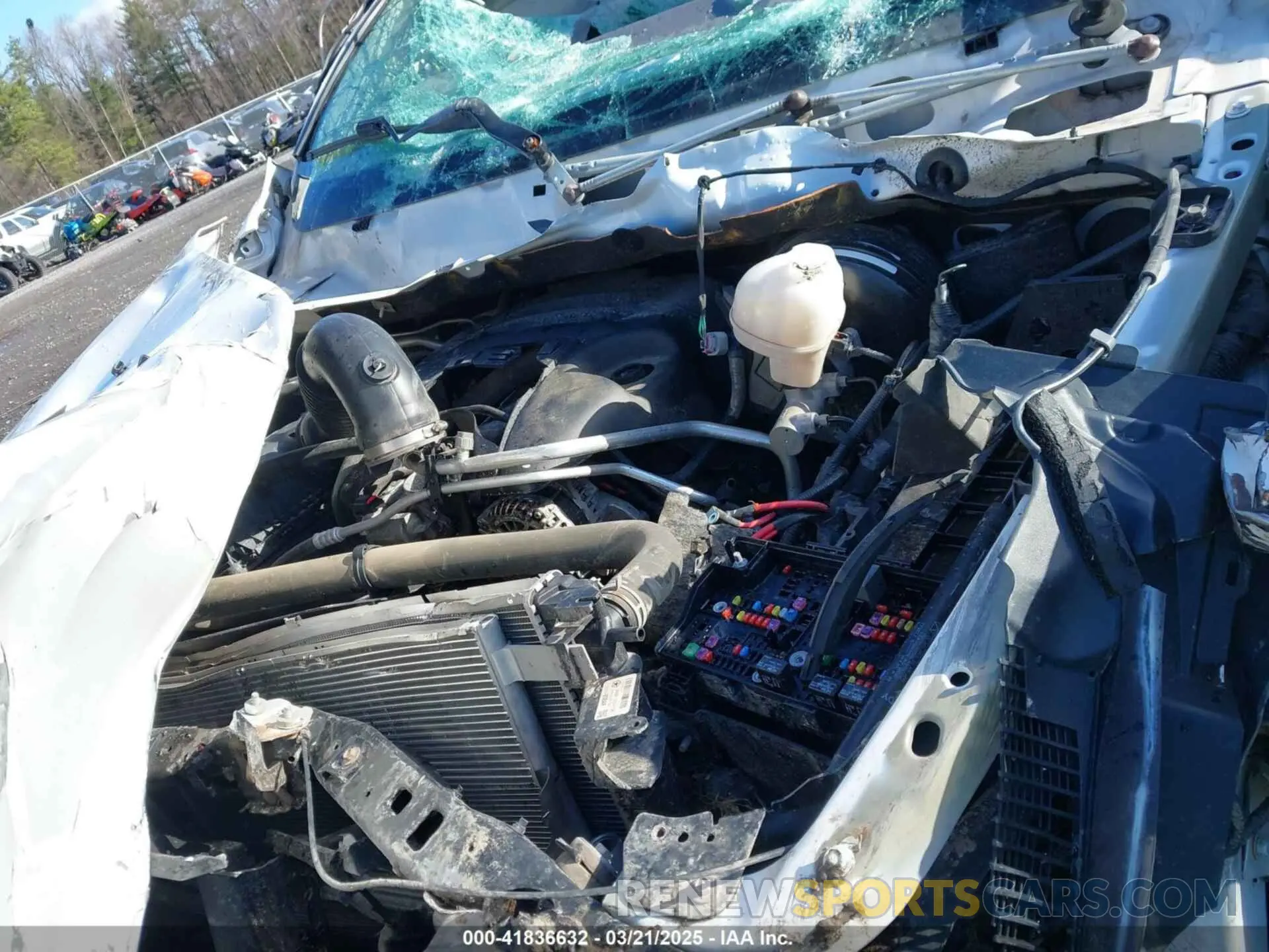 10 fotografías del automóvil dañado 1C6RR7LT2KS558085 RAM 1500 CLASSIC 2019