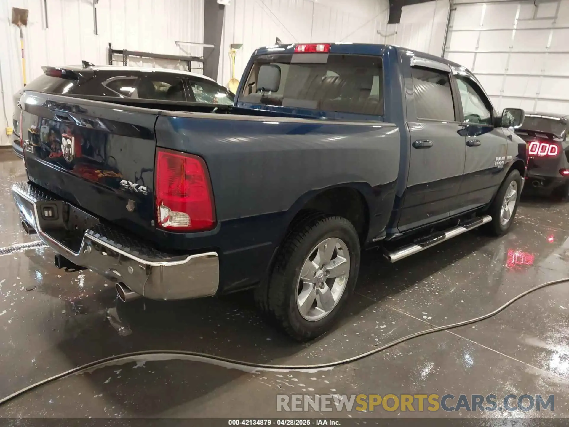 4 fotografías del automóvil dañado 1C6RR7LT2KS638521 RAM 1500 CLASSIC 2019