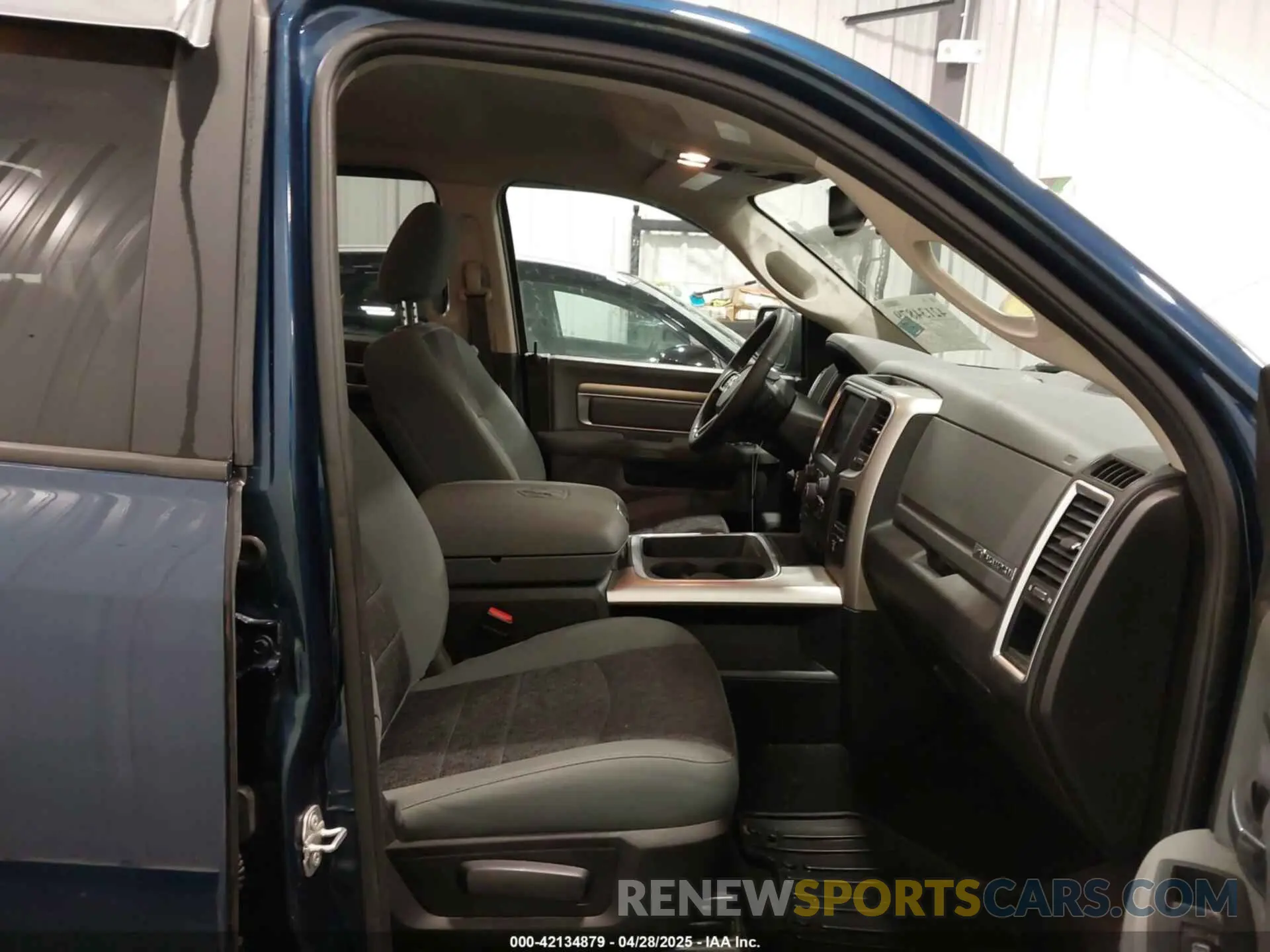 5 fotografías del automóvil dañado 1C6RR7LT2KS638521 RAM 1500 CLASSIC 2019