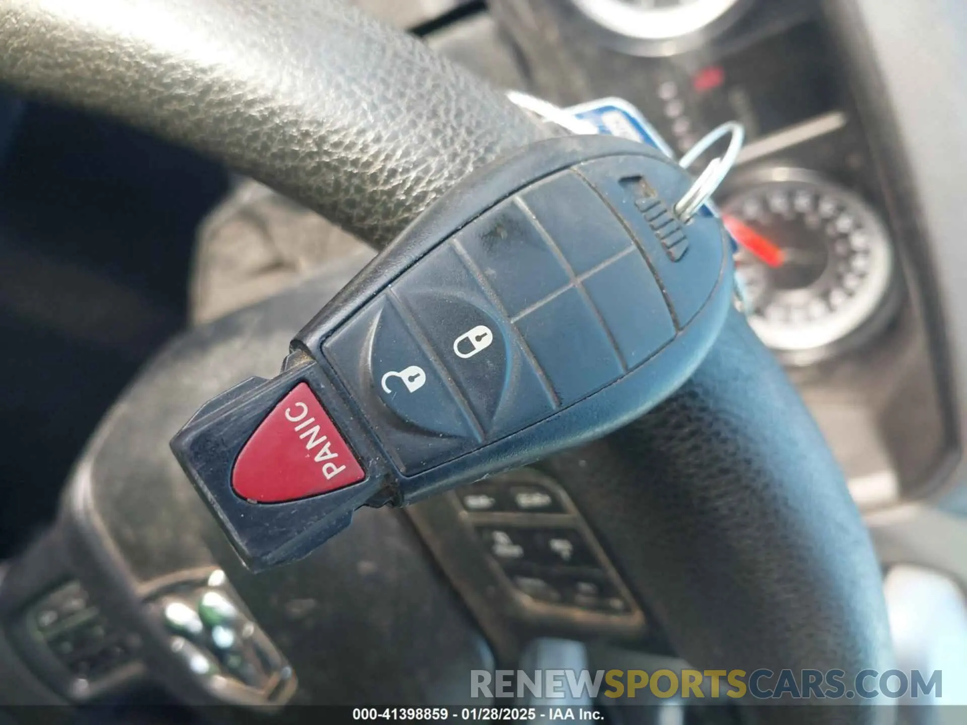 11 fotografías del automóvil dañado 1C6RR7LT4KS511558 RAM 1500 CLASSIC 2019