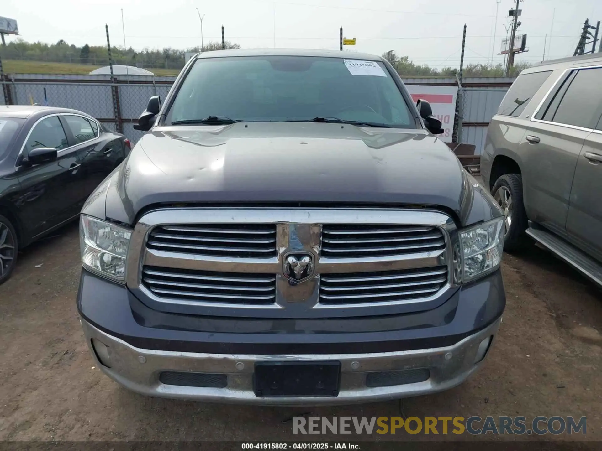 13 fotografías del automóvil dañado 1C6RR7LT5KS533875 RAM 1500 CLASSIC 2019