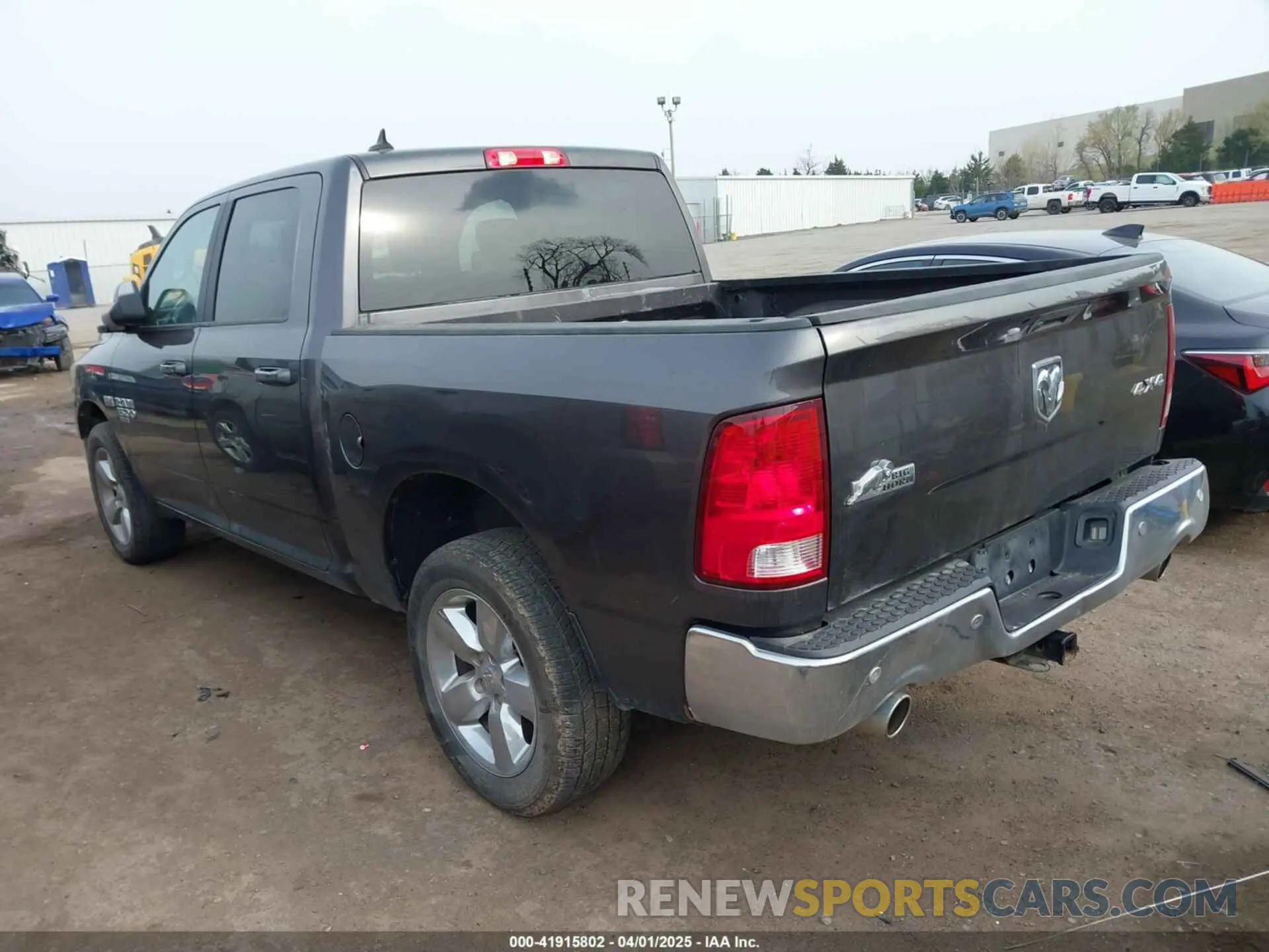 15 fotografías del automóvil dañado 1C6RR7LT5KS533875 RAM 1500 CLASSIC 2019
