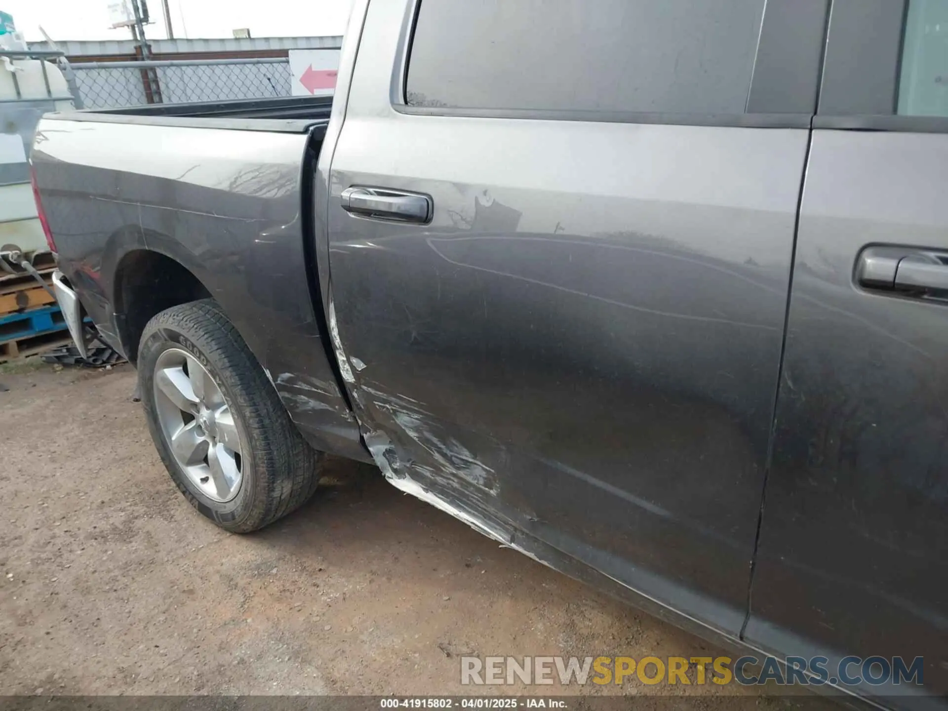 6 fotografías del automóvil dañado 1C6RR7LT5KS533875 RAM 1500 CLASSIC 2019