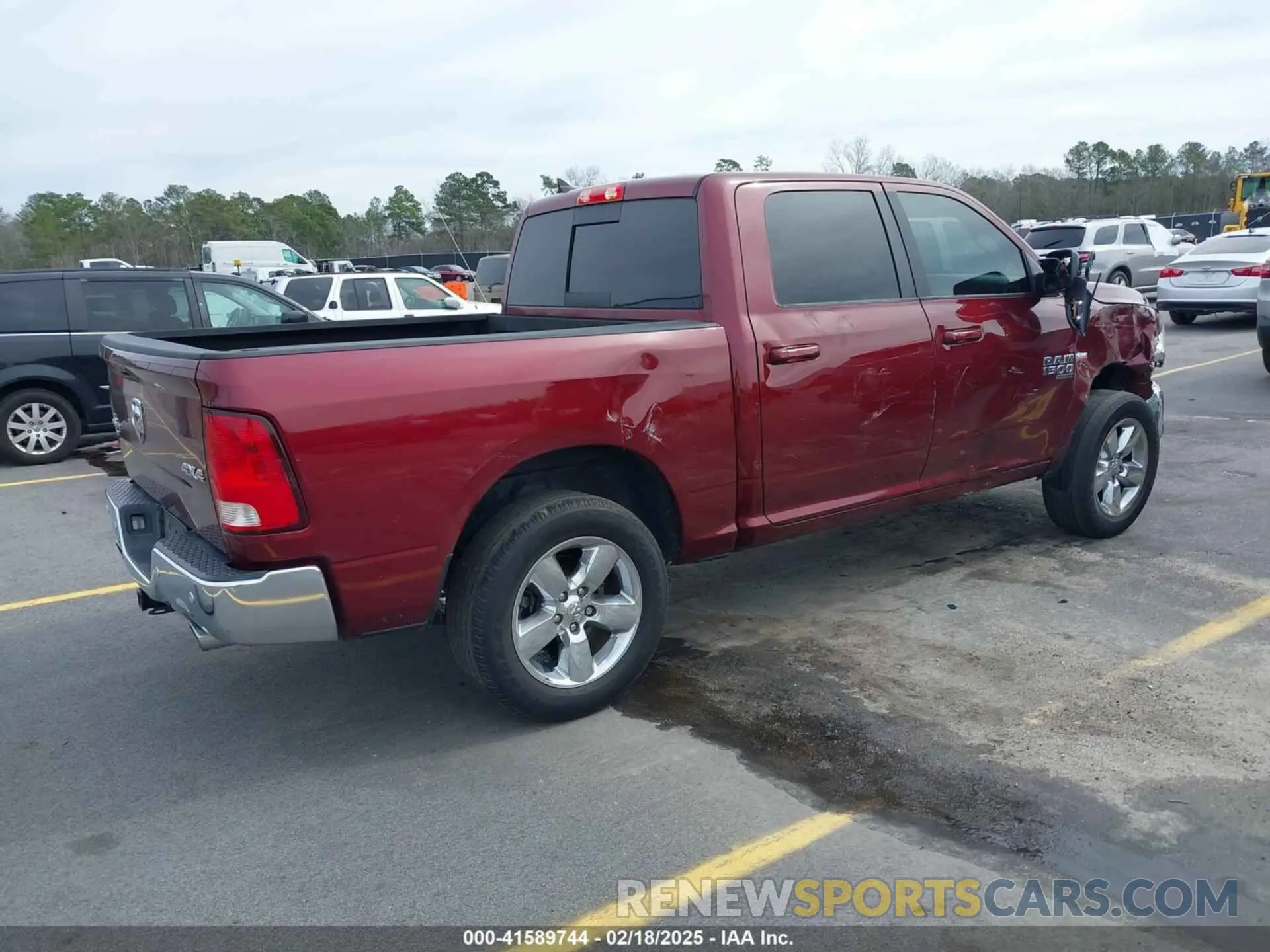4 fotografías del automóvil dañado 1C6RR7LT6KS623925 RAM 1500 CLASSIC 2019