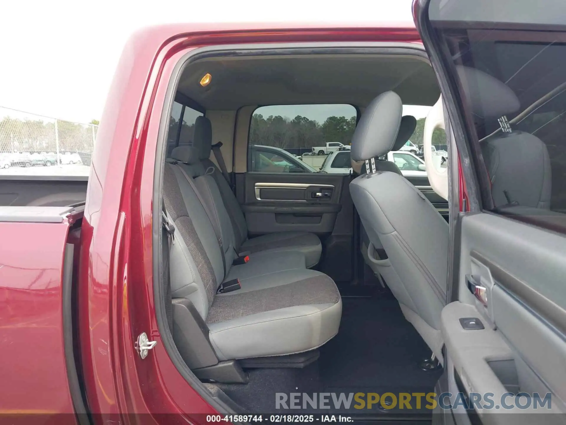 8 fotografías del automóvil dañado 1C6RR7LT6KS623925 RAM 1500 CLASSIC 2019