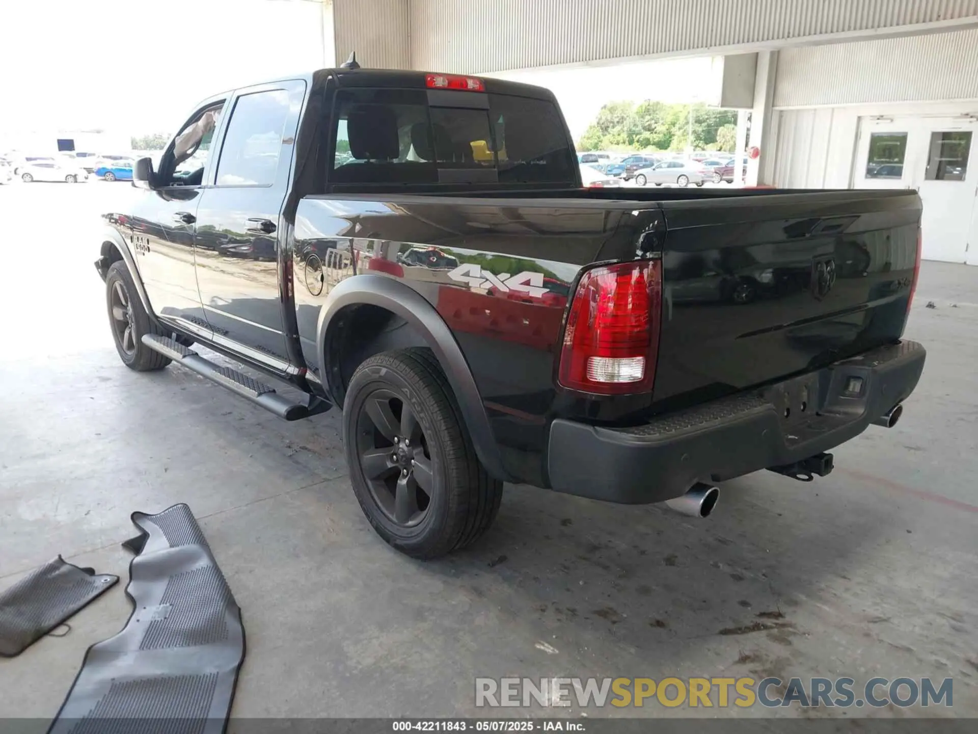 3 fotografías del automóvil dañado 1C6RR7LT7KS665780 RAM 1500 CLASSIC 2019
