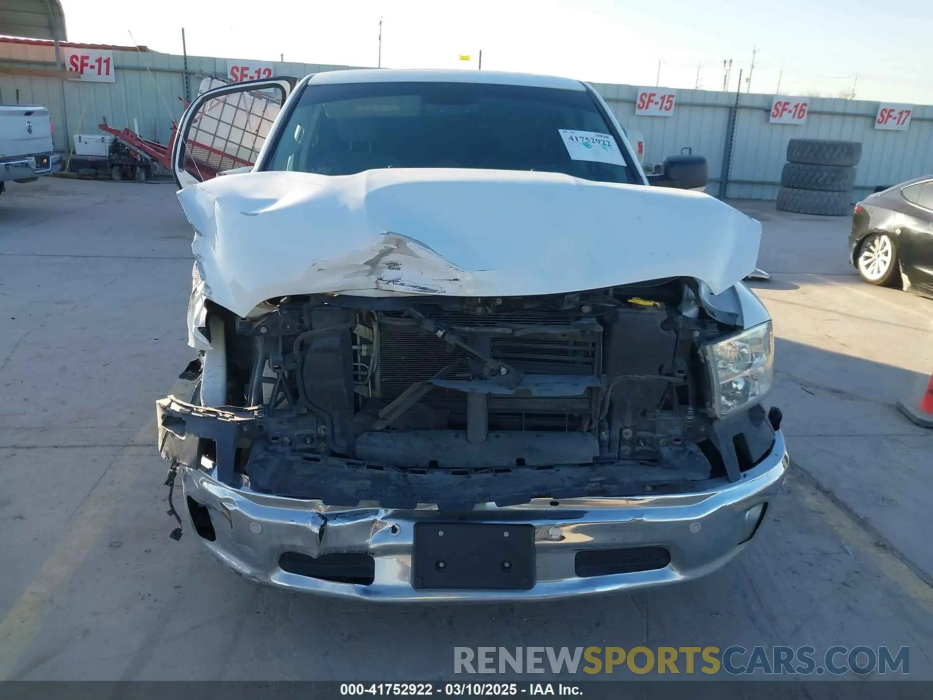 13 fotografías del automóvil dañado 1C6RR7LT9KS527190 RAM 1500 CLASSIC 2019