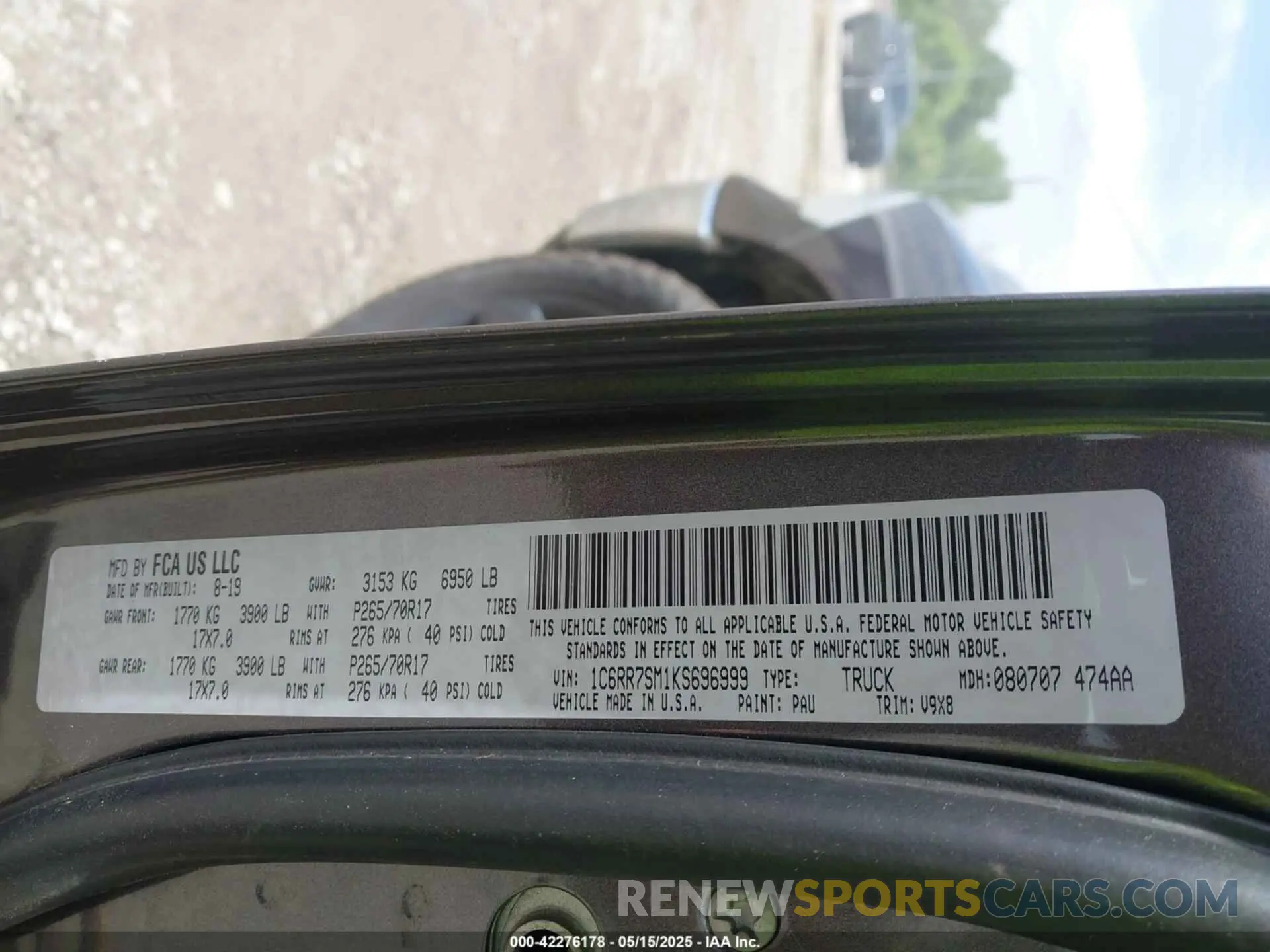 9 fotografías del automóvil dañado 1C6RR7SM1KS696999 RAM 1500 CLASSIC 2019