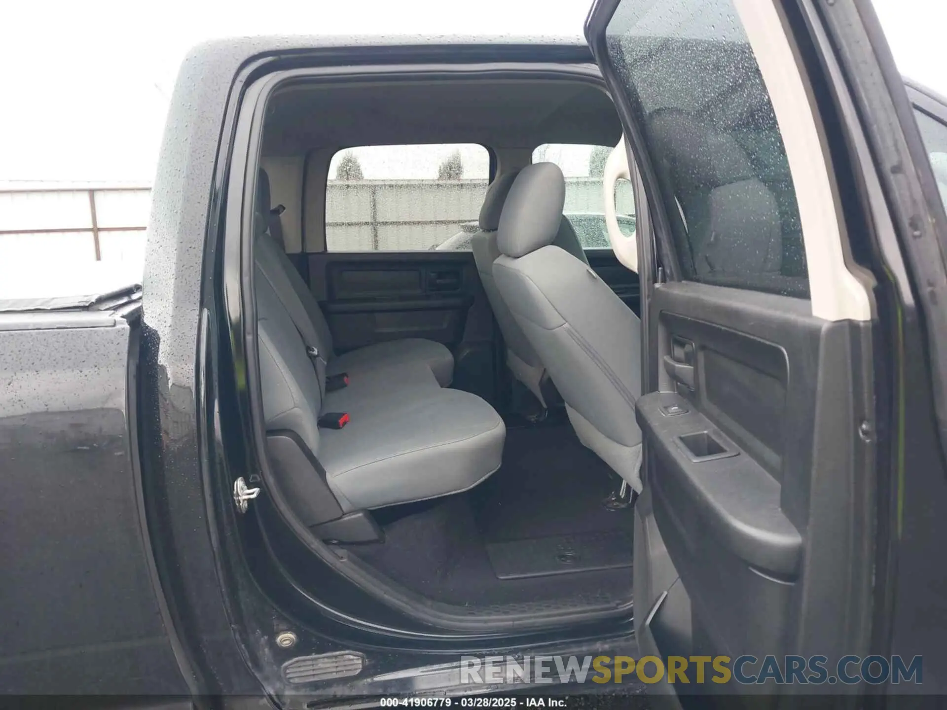 8 fotografías del automóvil dañado 1C6RR7SM2KS682044 RAM 1500 CLASSIC 2019