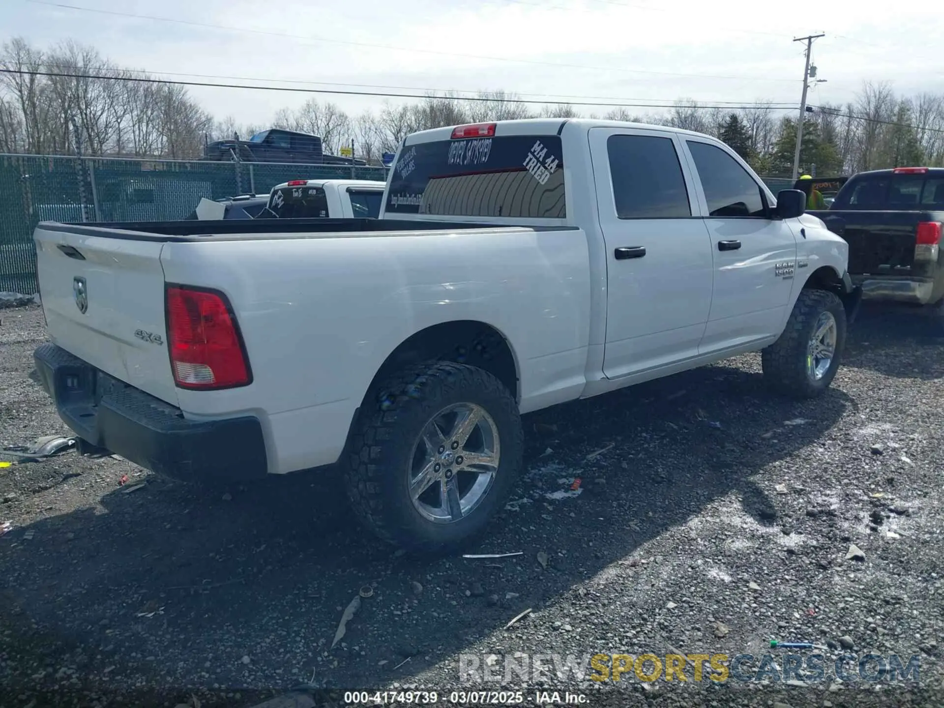 4 fotografías del automóvil dañado 1C6RR7ST2KS731153 RAM 1500 CLASSIC 2019