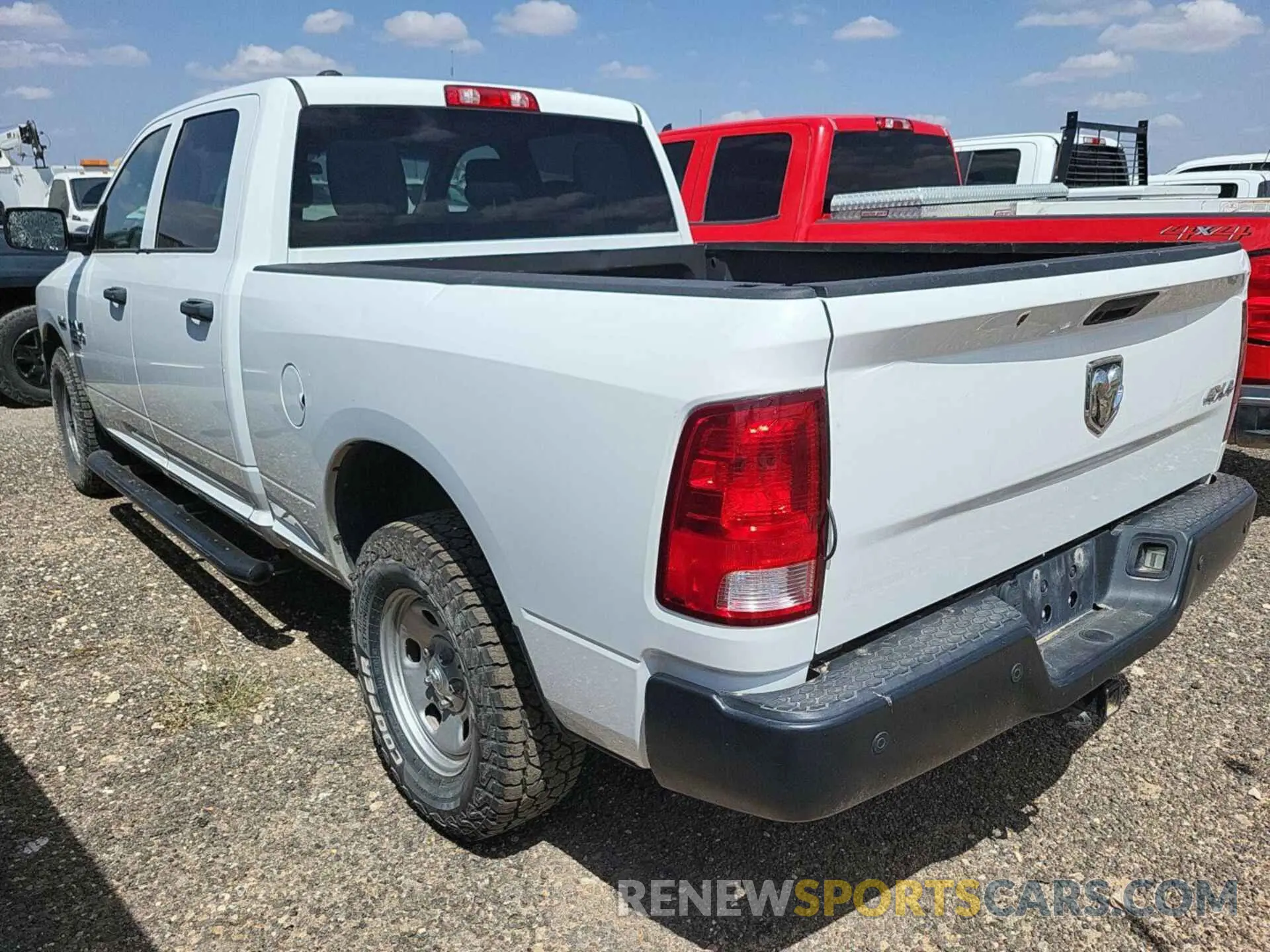 21 fotografías del automóvil dañado 1C6RR7ST7KS602650 RAM 1500 CLASSIC 2019