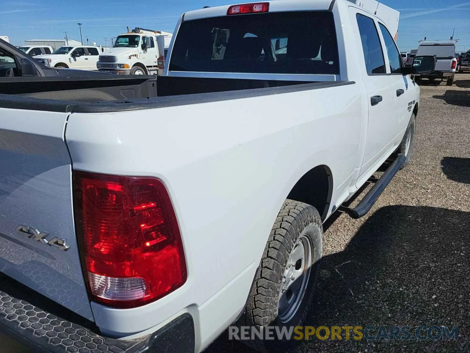 8 fotografías del automóvil dañado 1C6RR7ST7KS602650 RAM 1500 CLASSIC 2019
