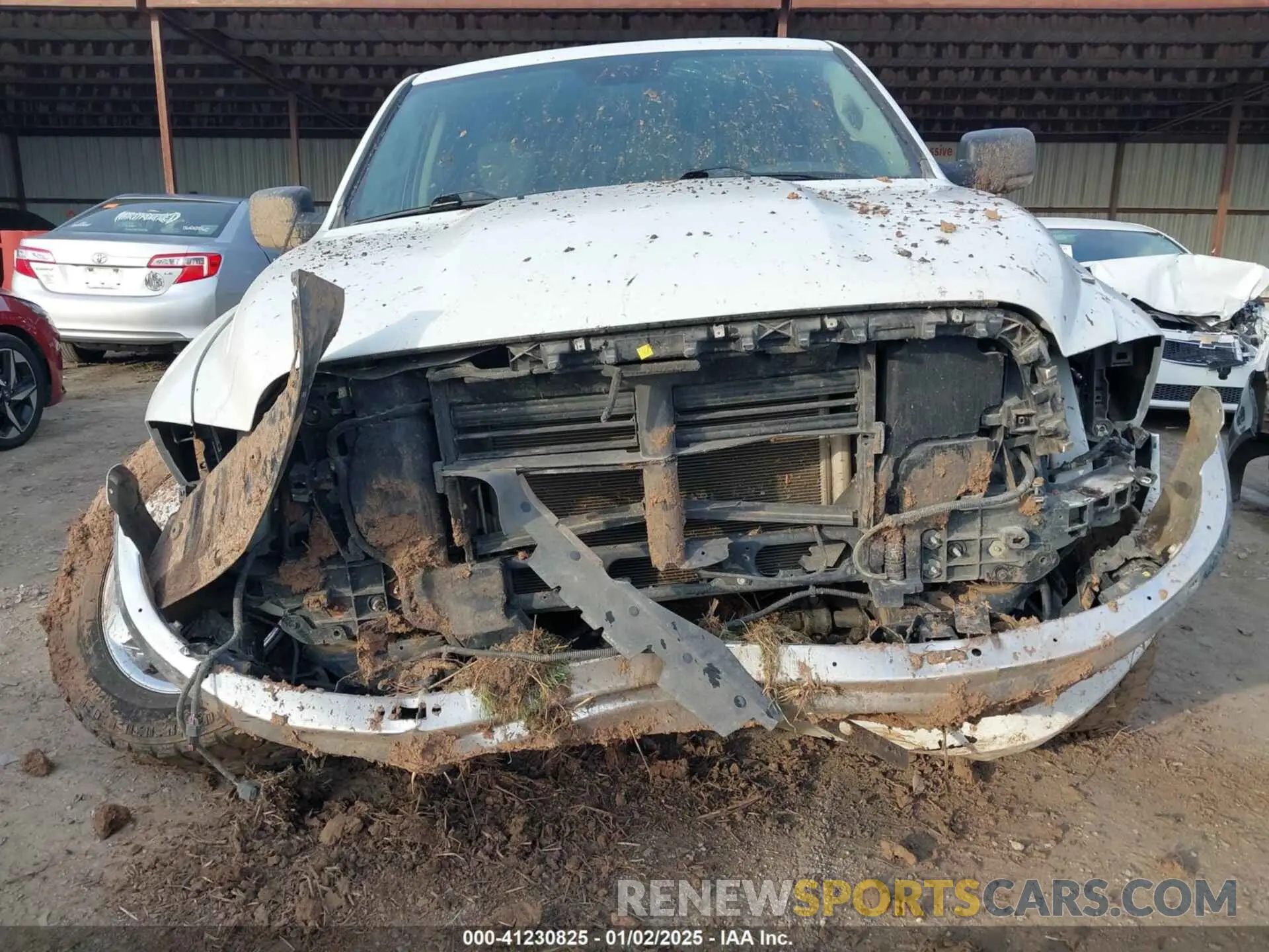 13 fotografías del automóvil dañado 1C6RR7TT1KS513056 RAM 1500 CLASSIC 2019