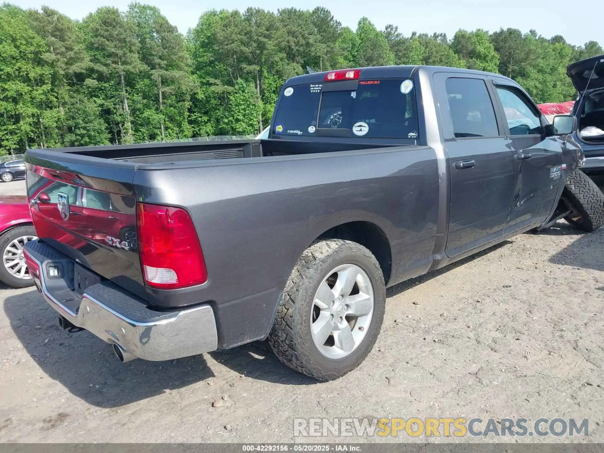 4 fotografías del automóvil dañado 1C6RR7TT2KS648286 RAM 1500 CLASSIC 2019