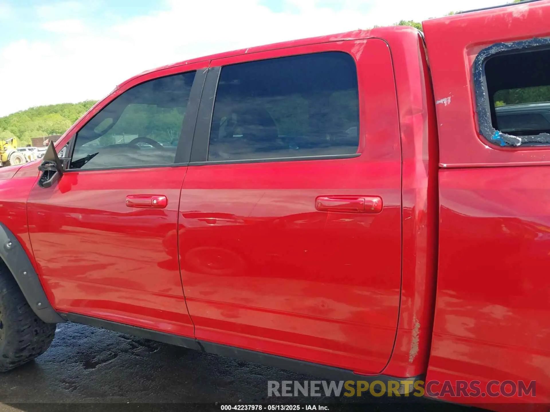 14 fotografías del automóvil dañado 1C6RR7TT7KS516706 RAM 1500 CLASSIC 2019
