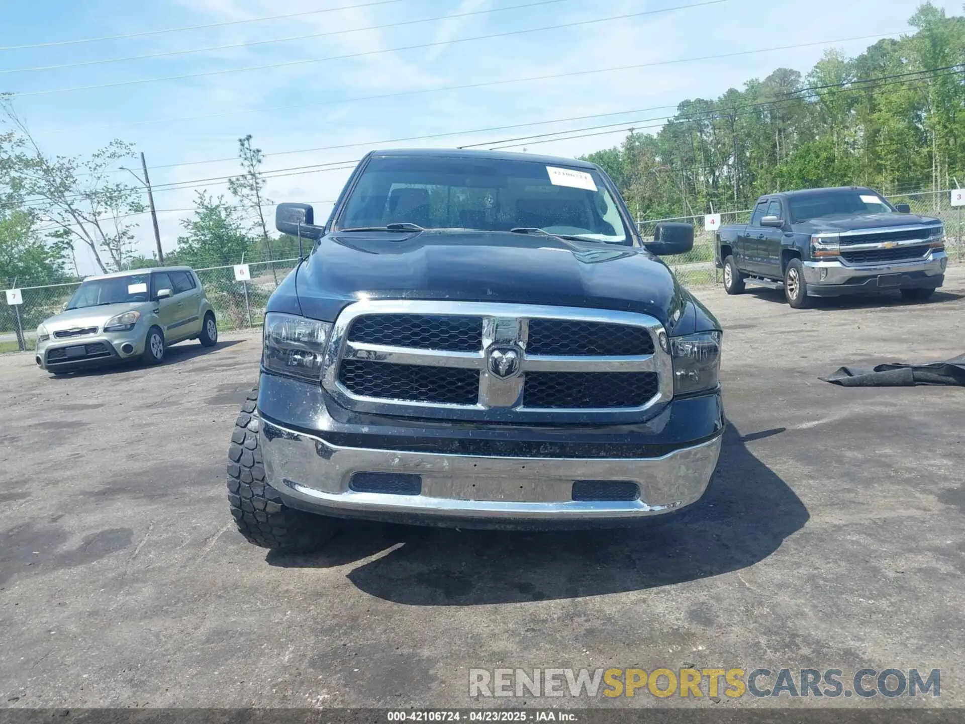 12 fotografías del automóvil dañado 1C6RR7TT8KS606205 RAM 1500 CLASSIC 2019