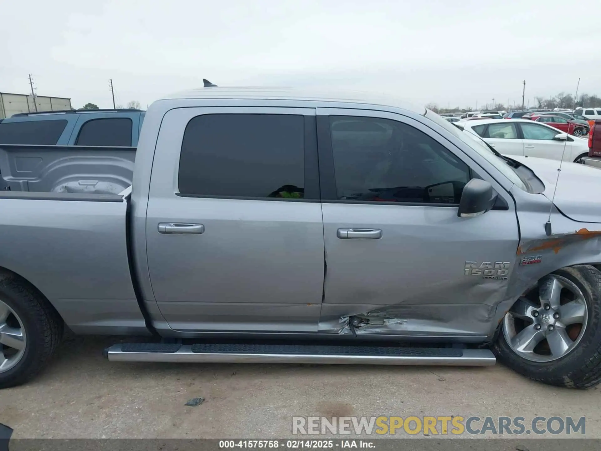 13 fotografías del automóvil dañado 1C6RR7TT8KS702867 RAM 1500 CLASSIC 2019