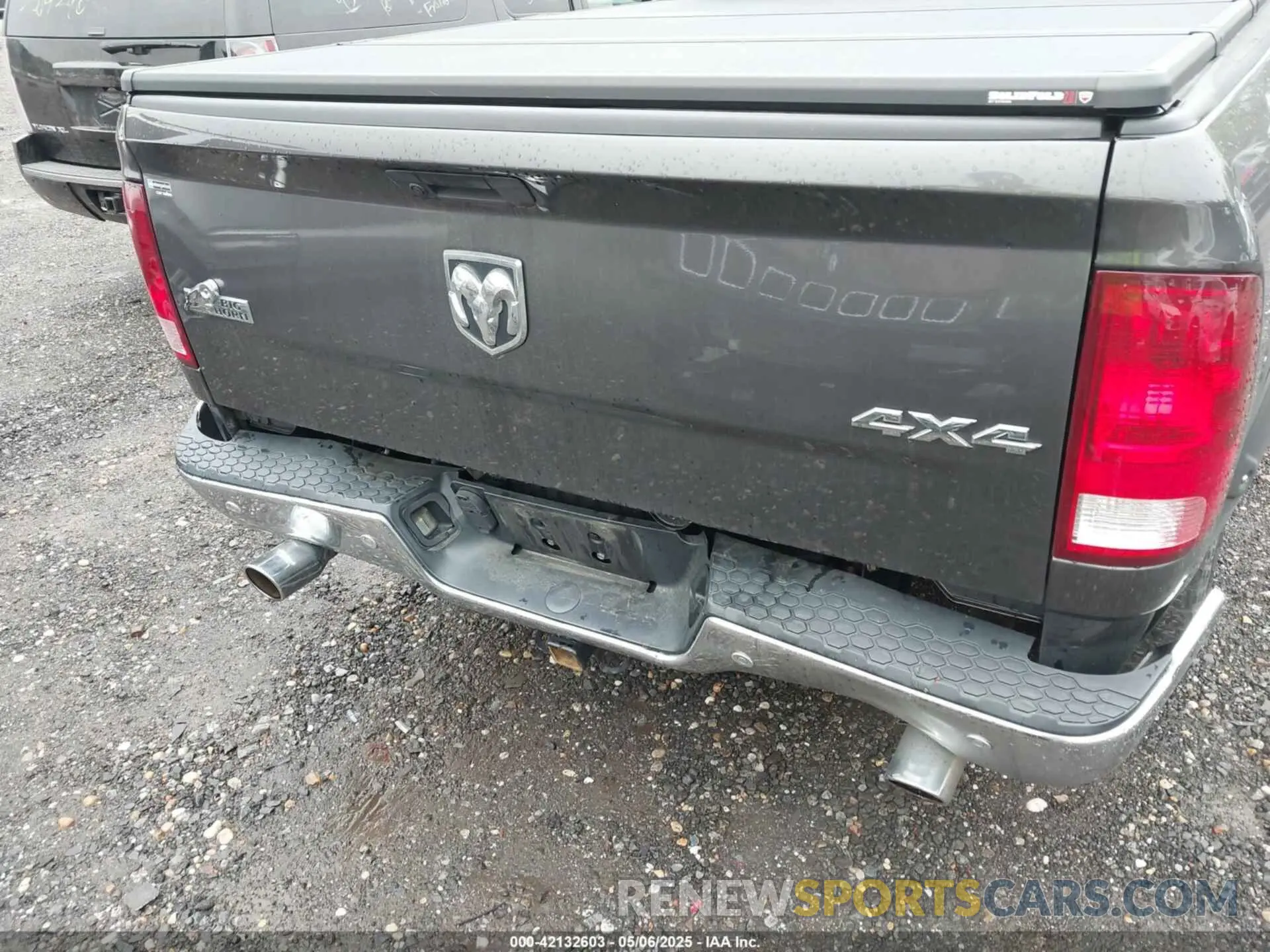 6 fotografías del automóvil dañado 1C6RR7TTXKS658743 RAM 1500 CLASSIC 2019