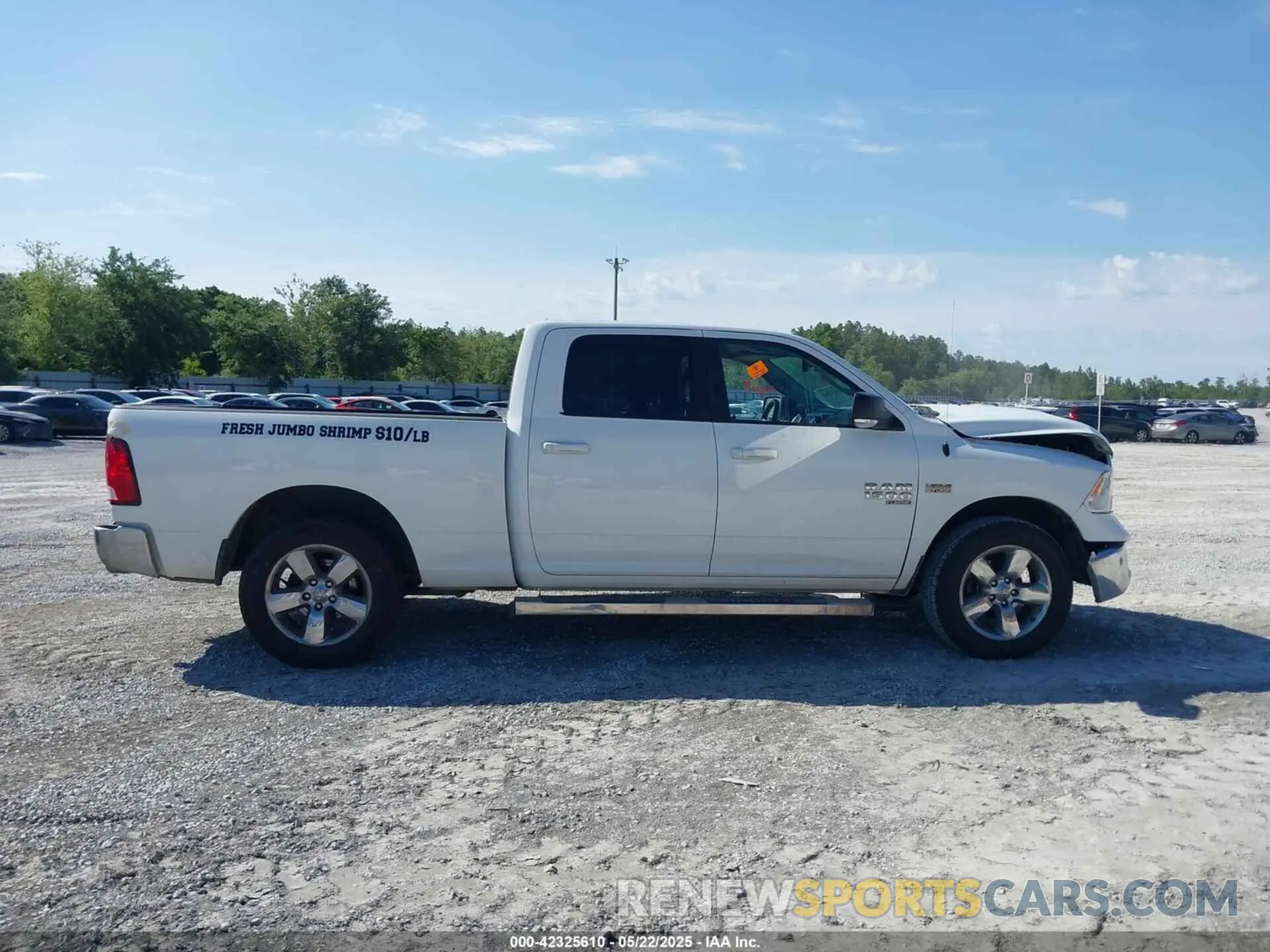 13 fotografías del automóvil dañado 1C6RR7TTXKS724370 RAM 1500 CLASSIC 2019
