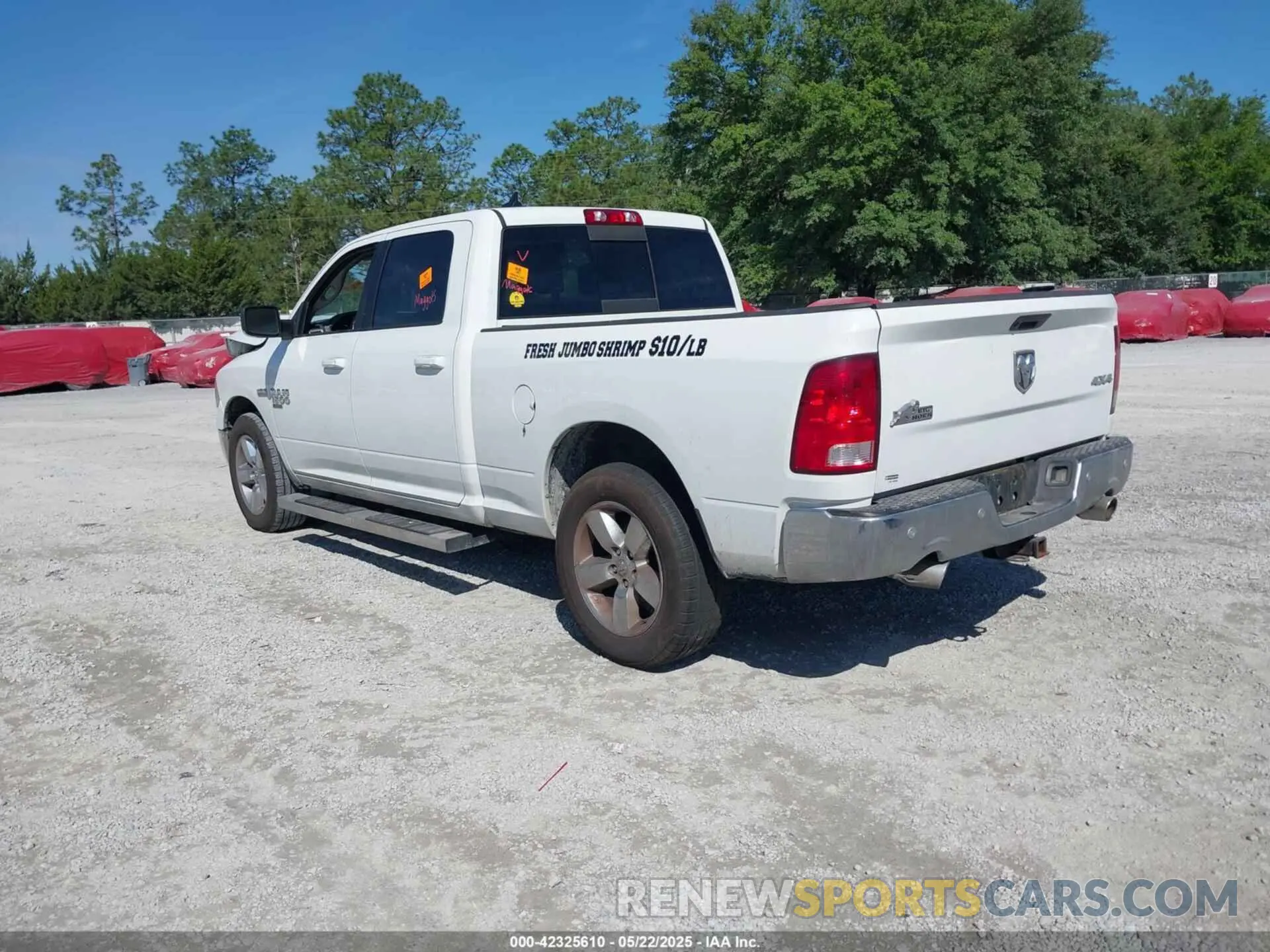 3 fotografías del automóvil dañado 1C6RR7TTXKS724370 RAM 1500 CLASSIC 2019