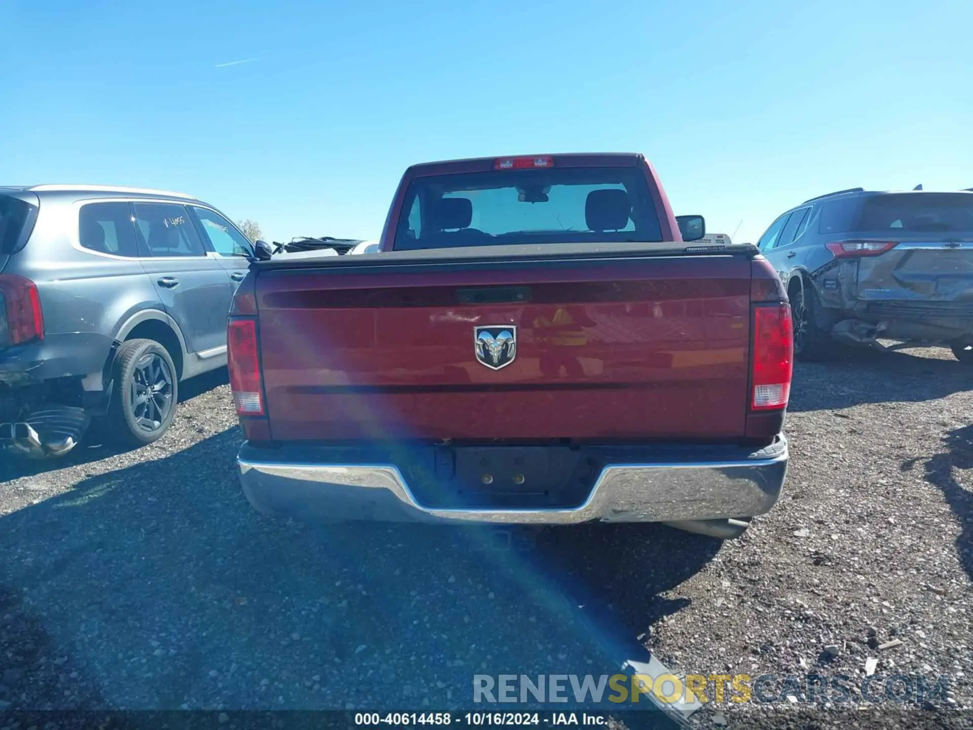 16 fotografías del automóvil dañado 3C6JR6AG7KG506245 RAM 1500 CLASSIC 2019