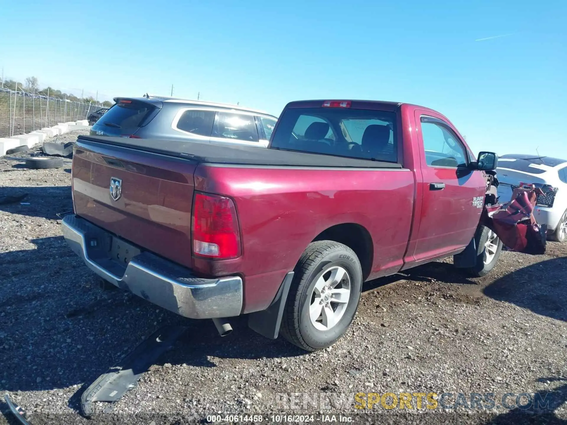 4 fotografías del automóvil dañado 3C6JR6AG7KG506245 RAM 1500 CLASSIC 2019
