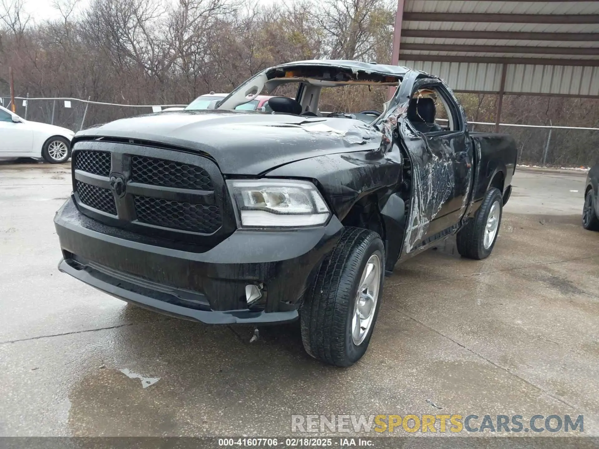 2 fotografías del automóvil dañado 3C6JR6ATXKG500694 RAM 1500 CLASSIC 2019