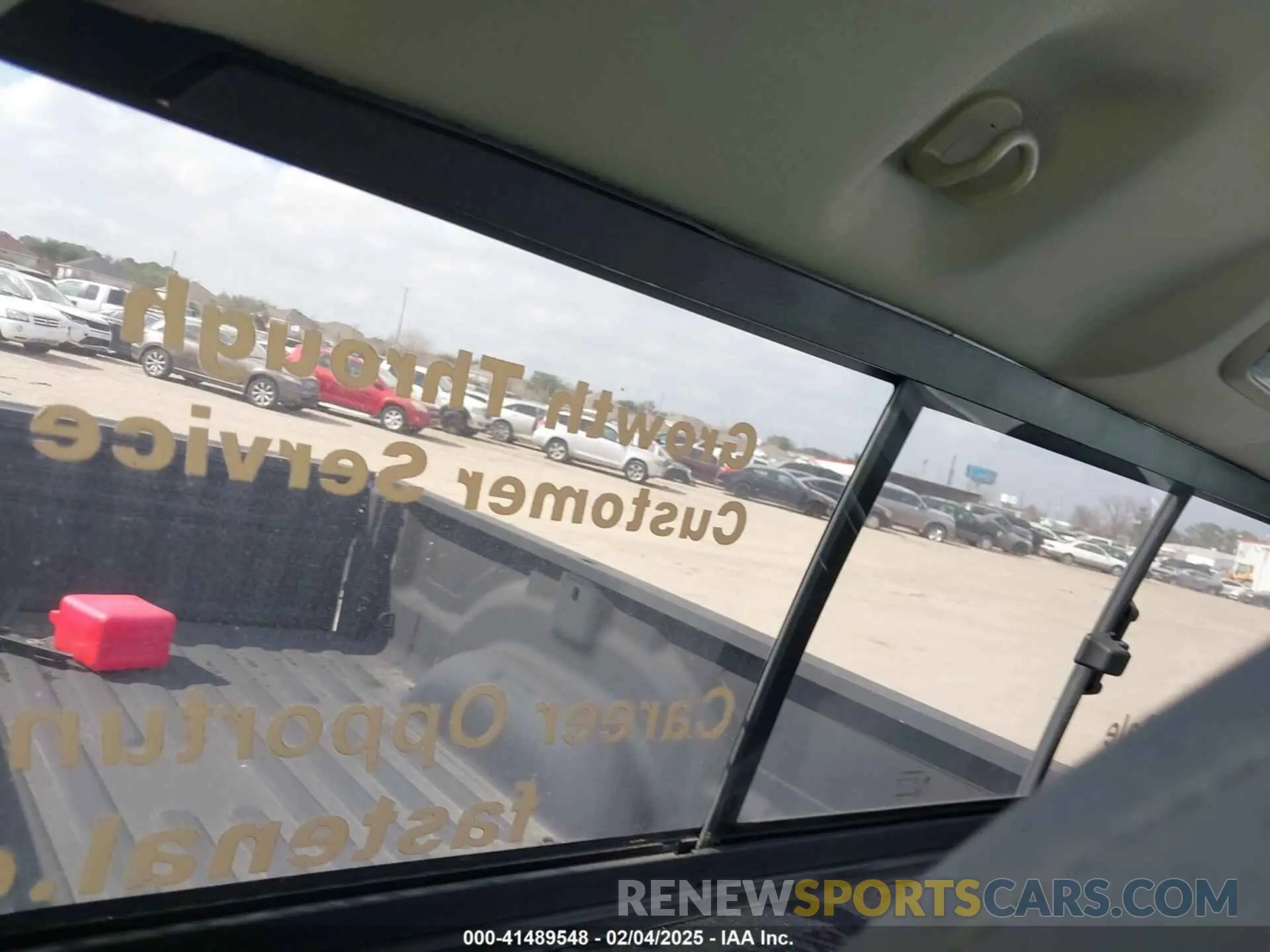 8 fotografías del automóvil dañado 3C6JR6DT8KG671407 RAM 1500 CLASSIC 2019
