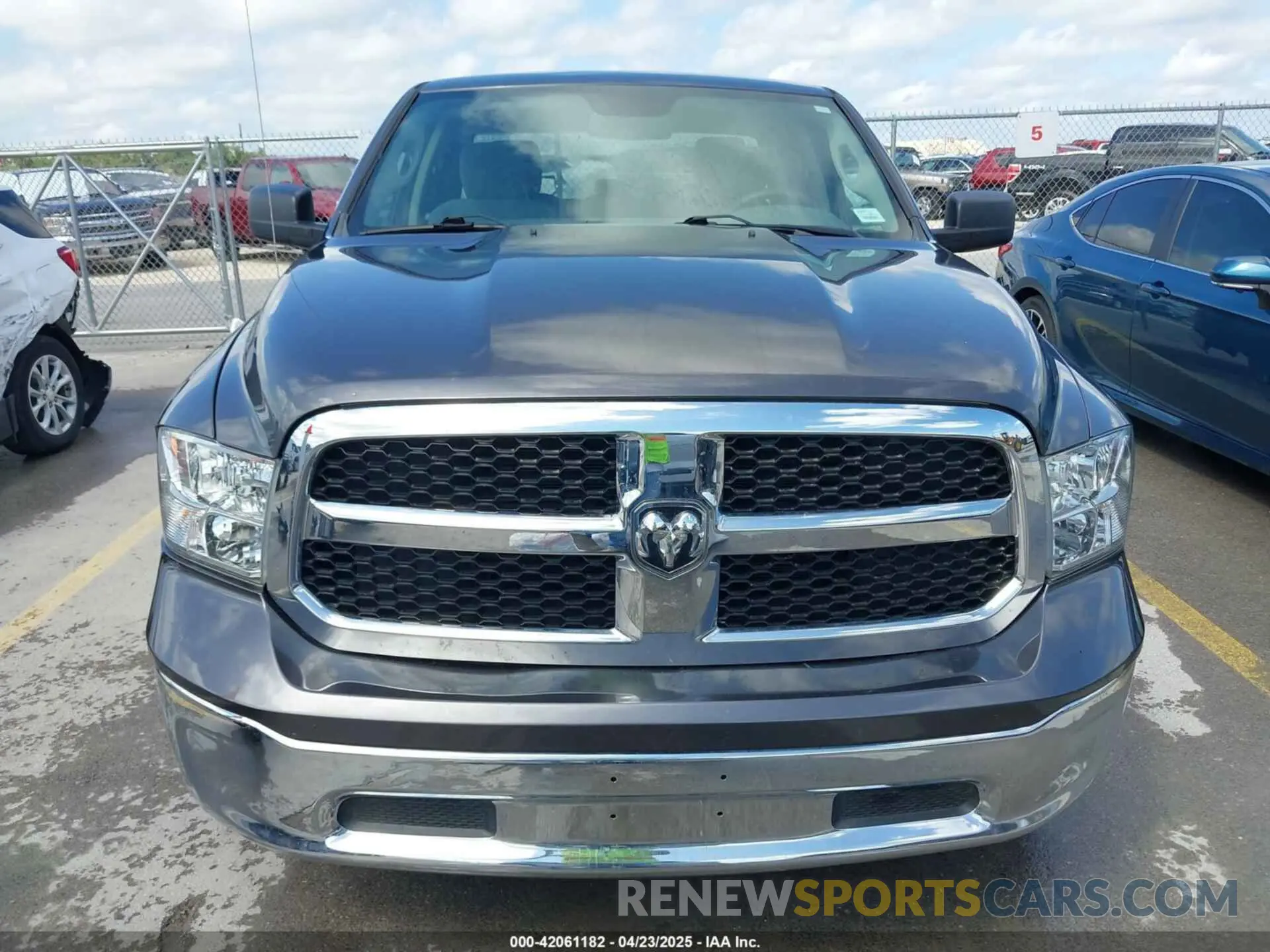 12 fotografías del automóvil dañado 1C6RR6FG7LS114615 RAM 1500 CLASSIC 2020