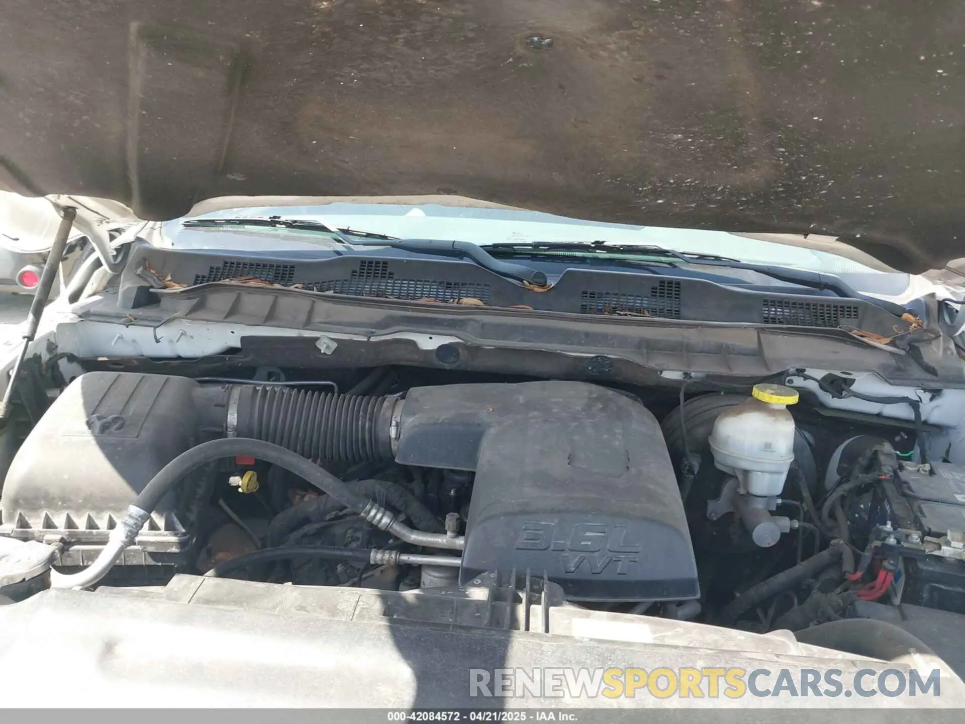 10 fotografías del automóvil dañado 1C6RR6FGXLS117749 RAM 1500 CLASSIC 2020