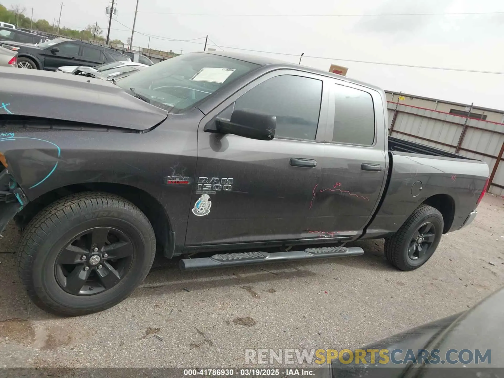 14 fotografías del automóvil dañado 1C6RR6FT1LS147915 RAM 1500 CLASSIC 2020