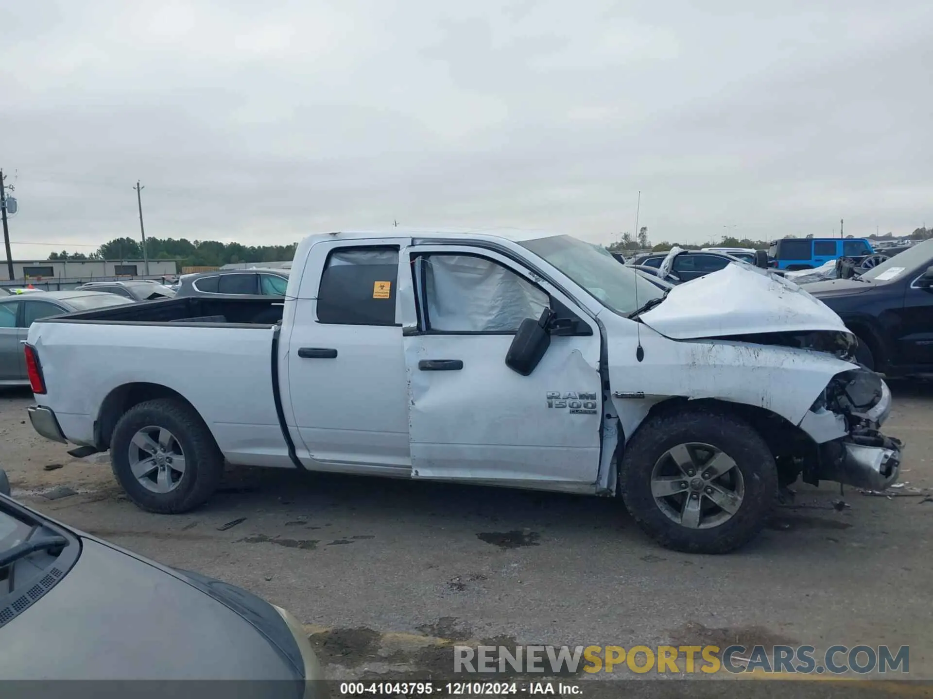 13 fotografías del automóvil dañado 1C6RR6FT3LS127097 RAM 1500 CLASSIC 2020